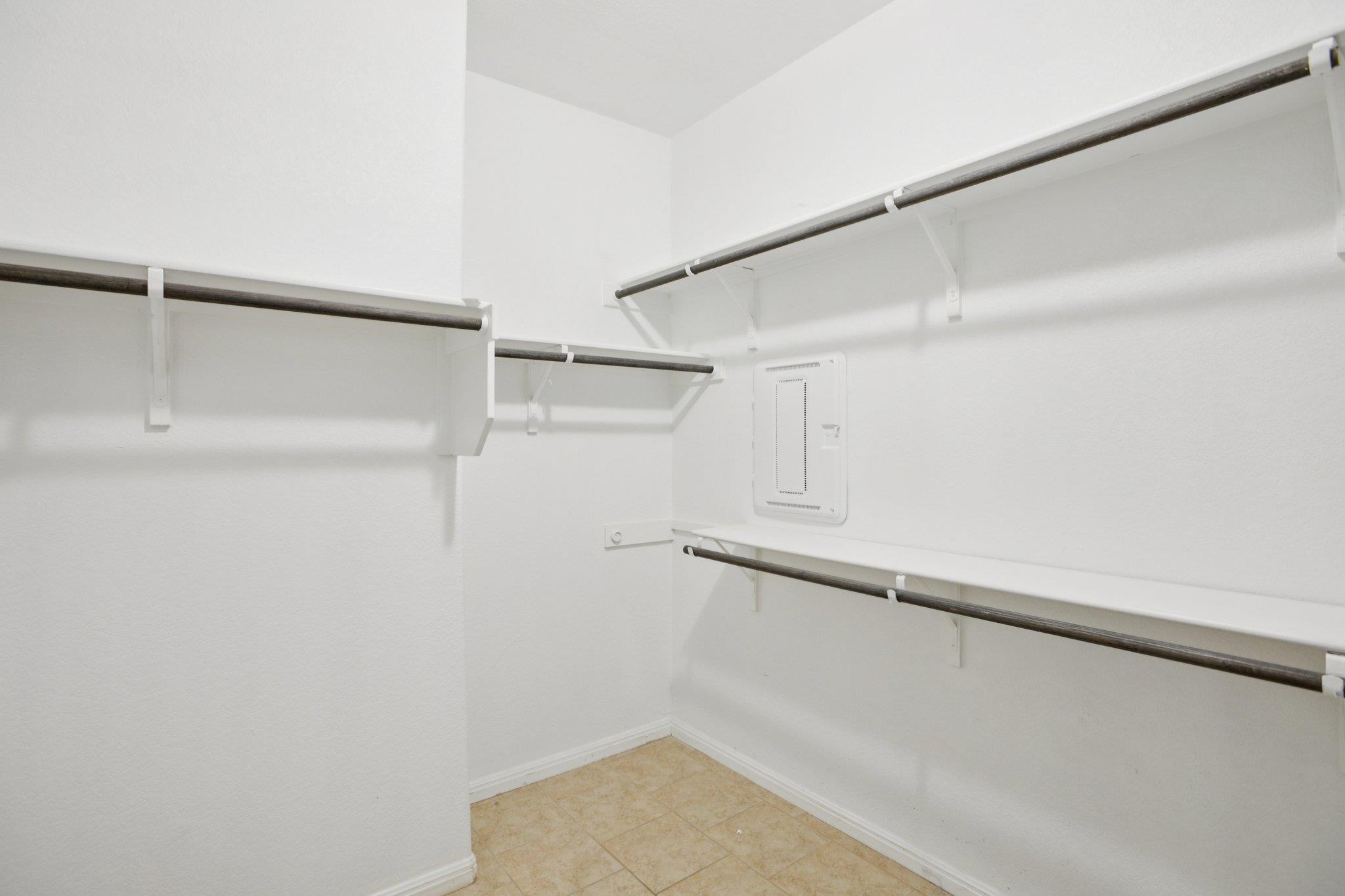 176 Mayney LN