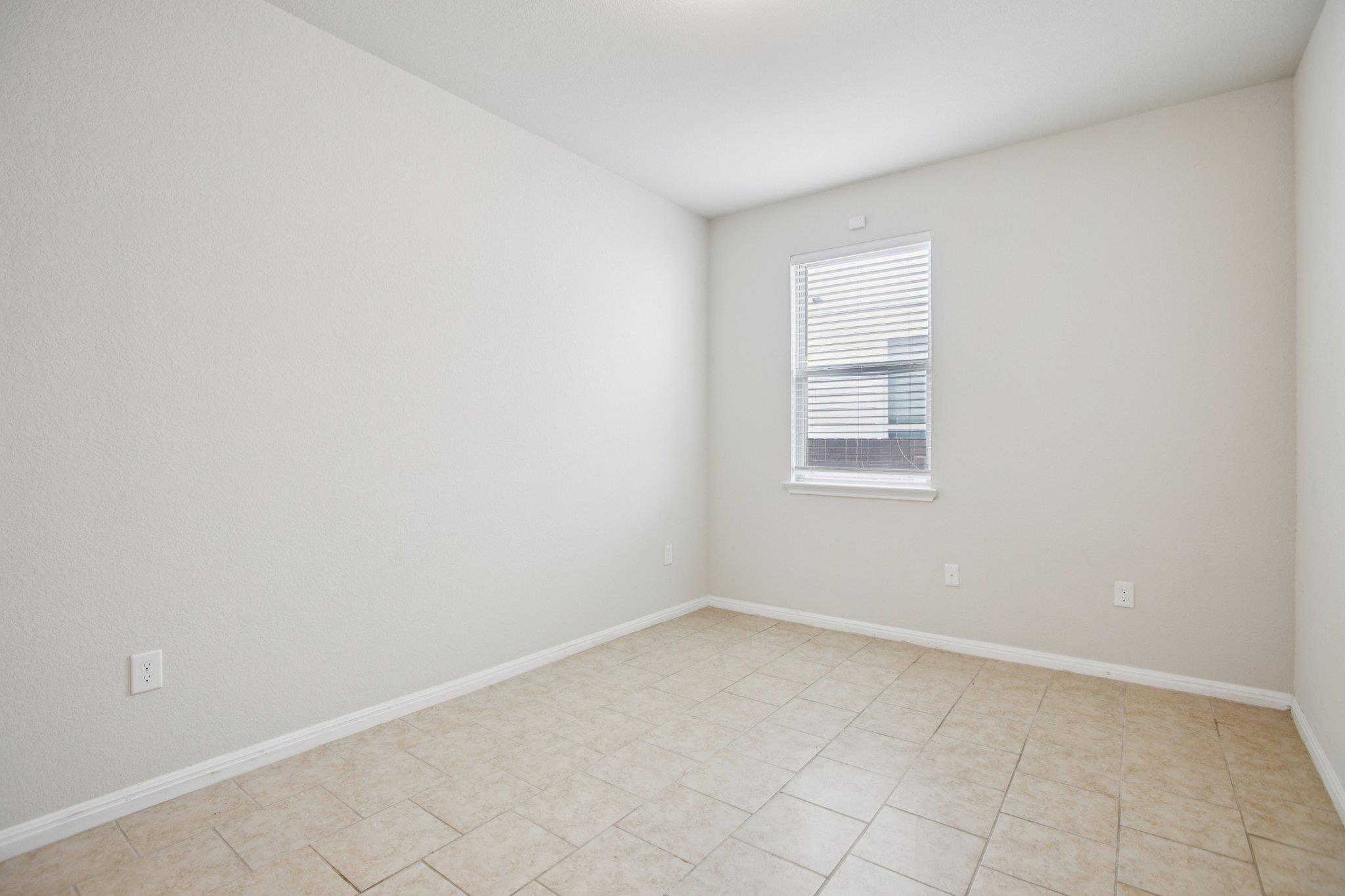 176 Mayney LN