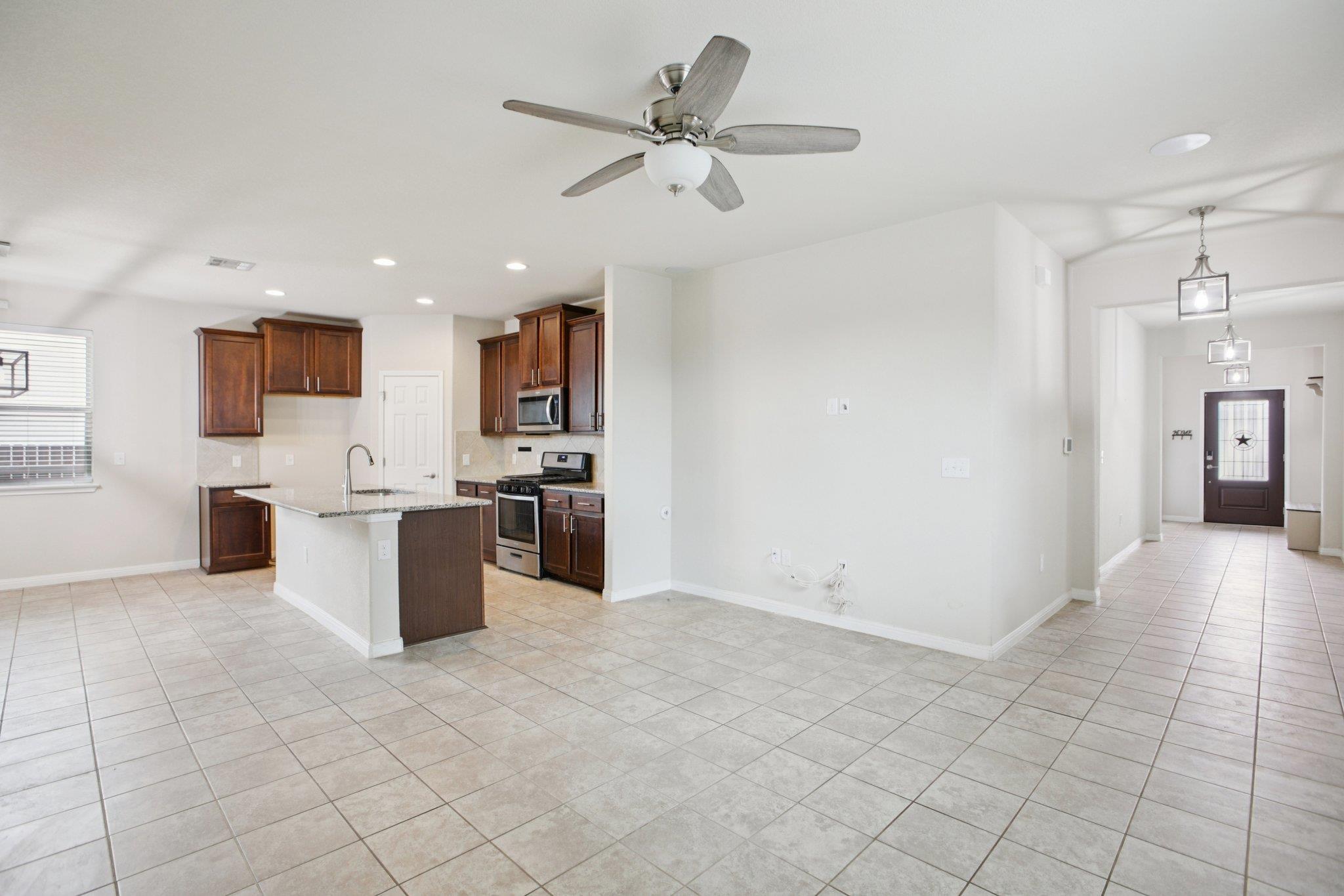 176 Mayney LN