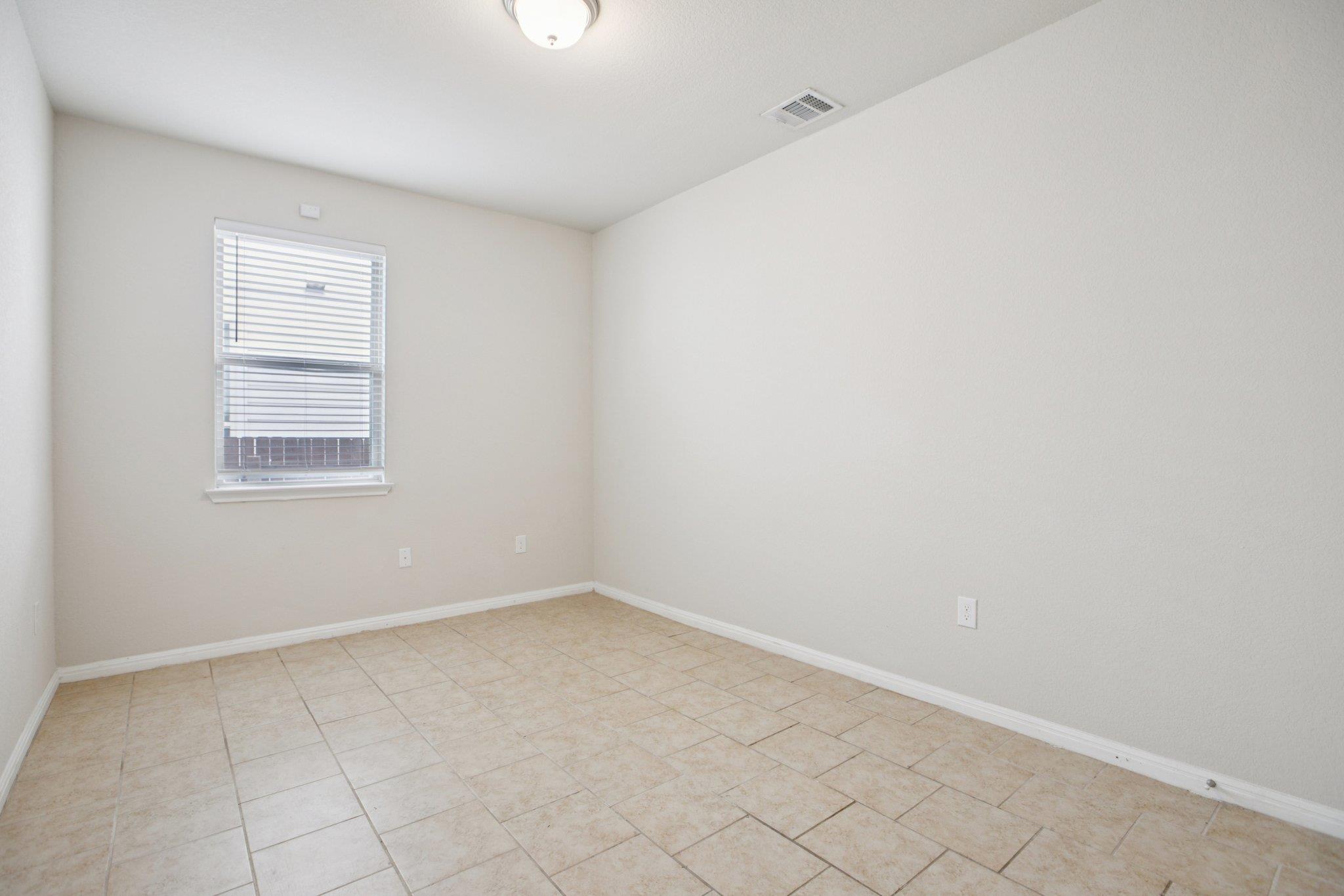 176 Mayney LN