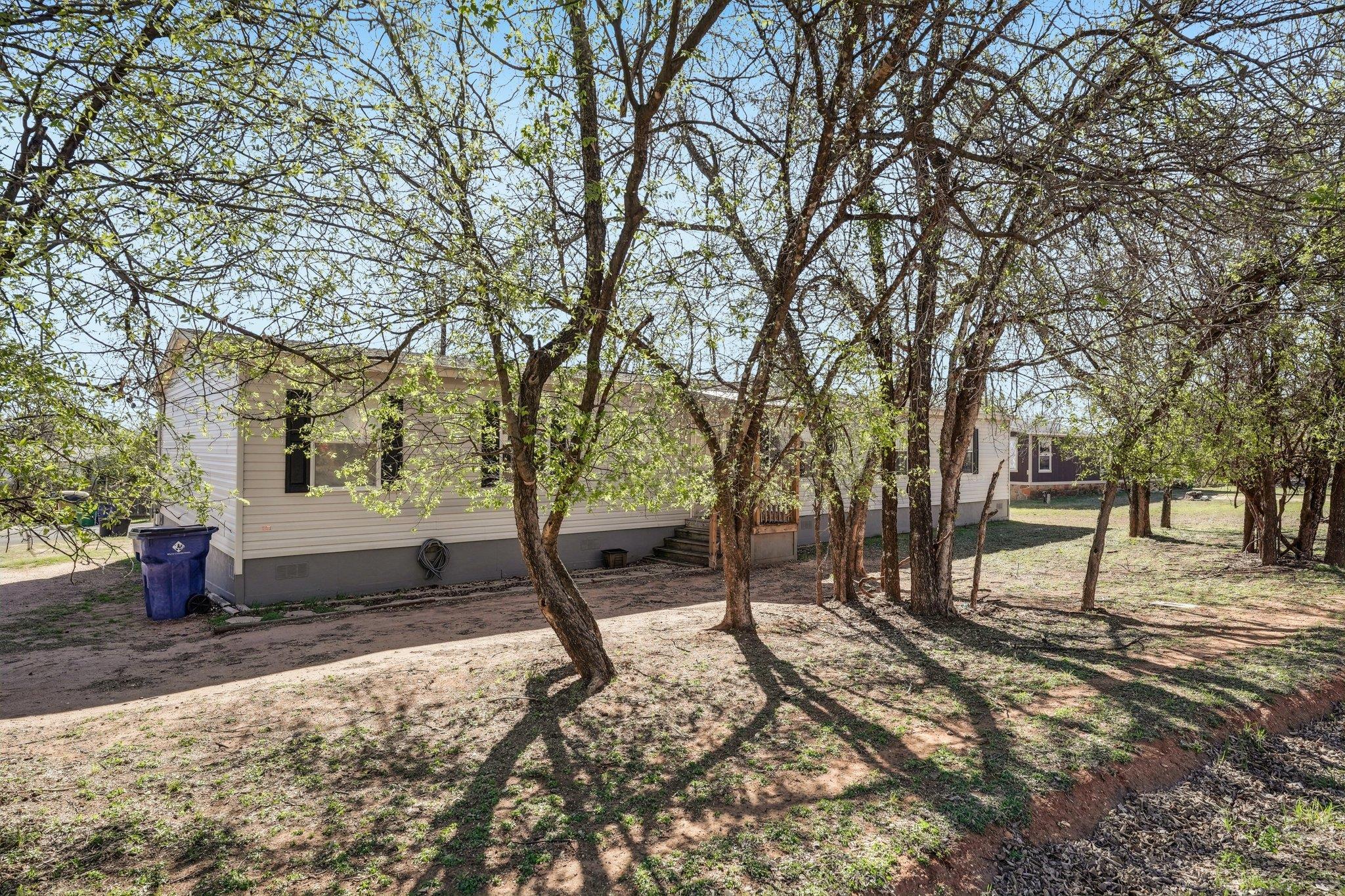 837 Southwood DR