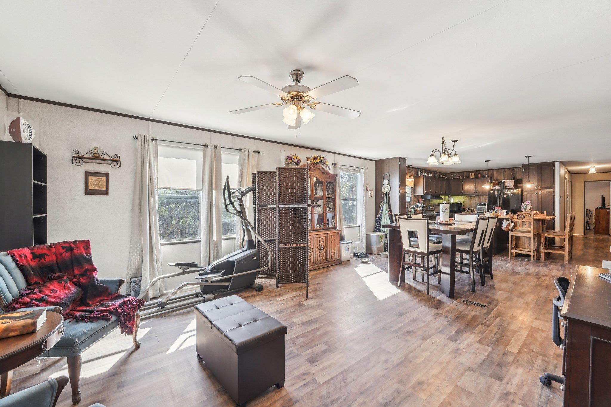 837 Southwood DR