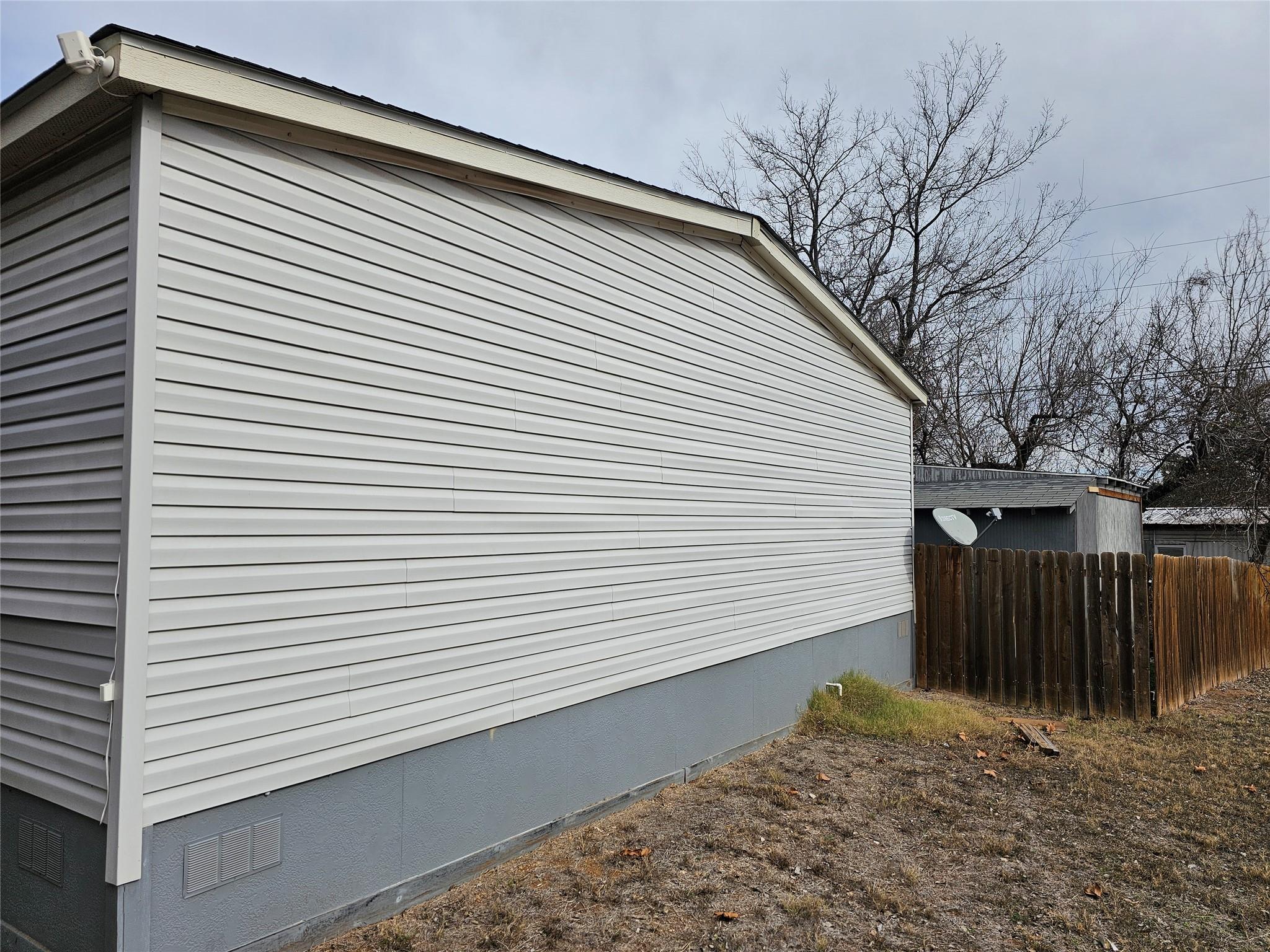 837 Southwood DR