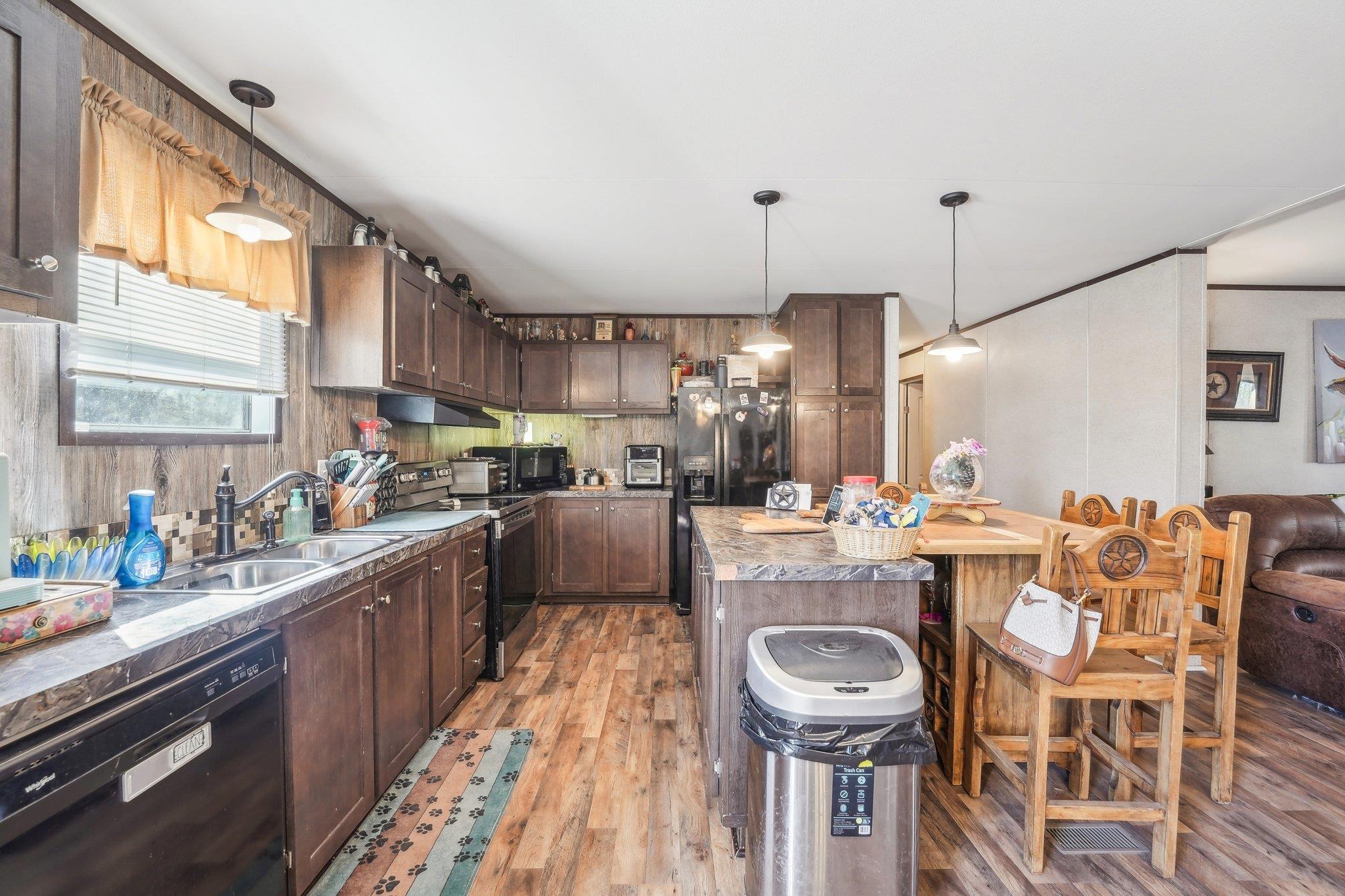 837 Southwood DR