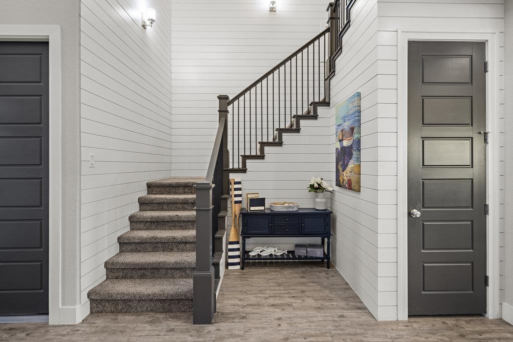 208 Archview Lane