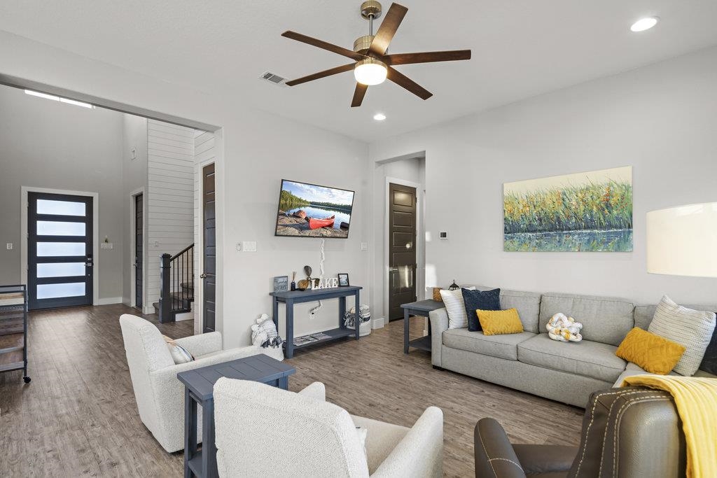 208 Archview Lane