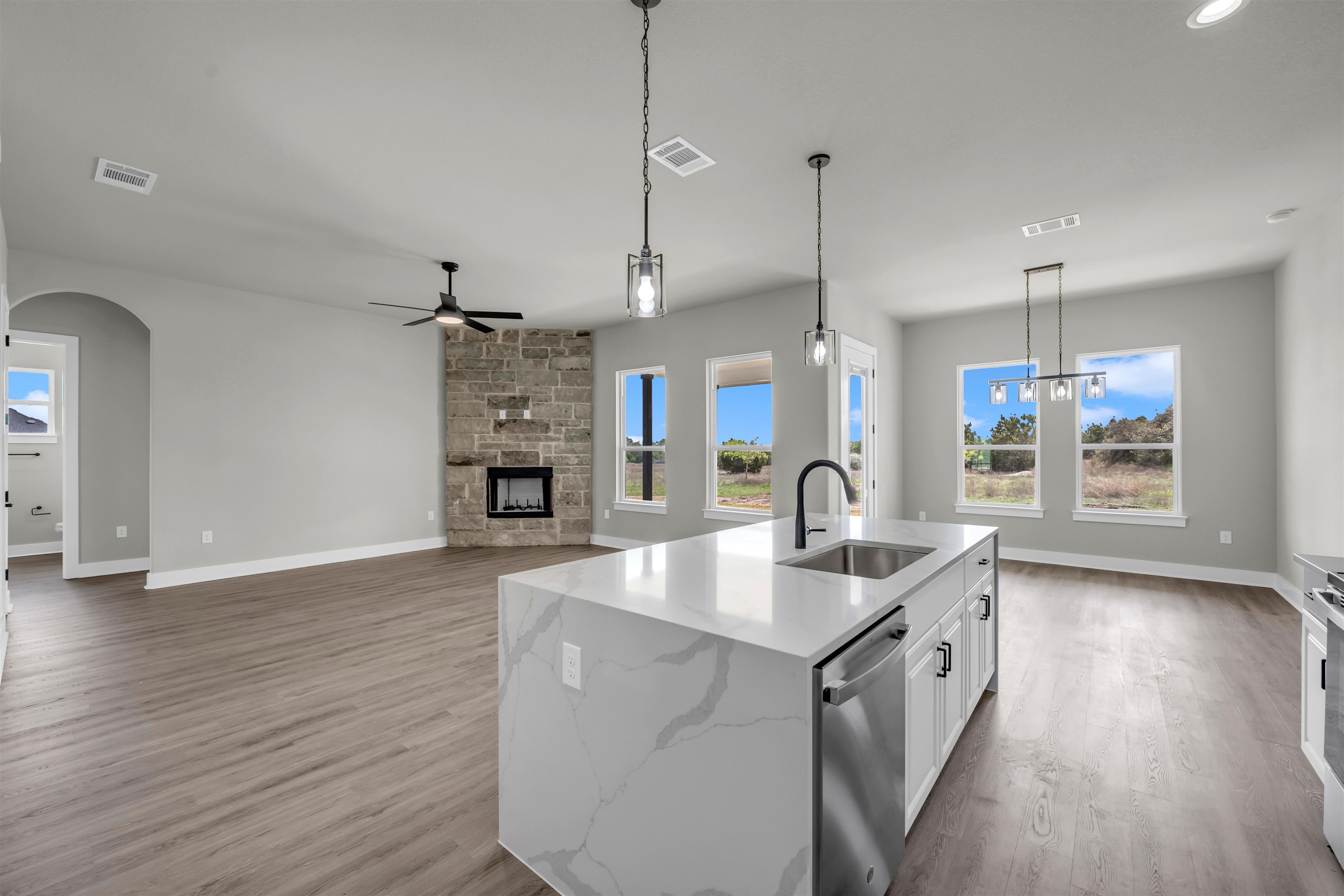 107 N Draper Lane