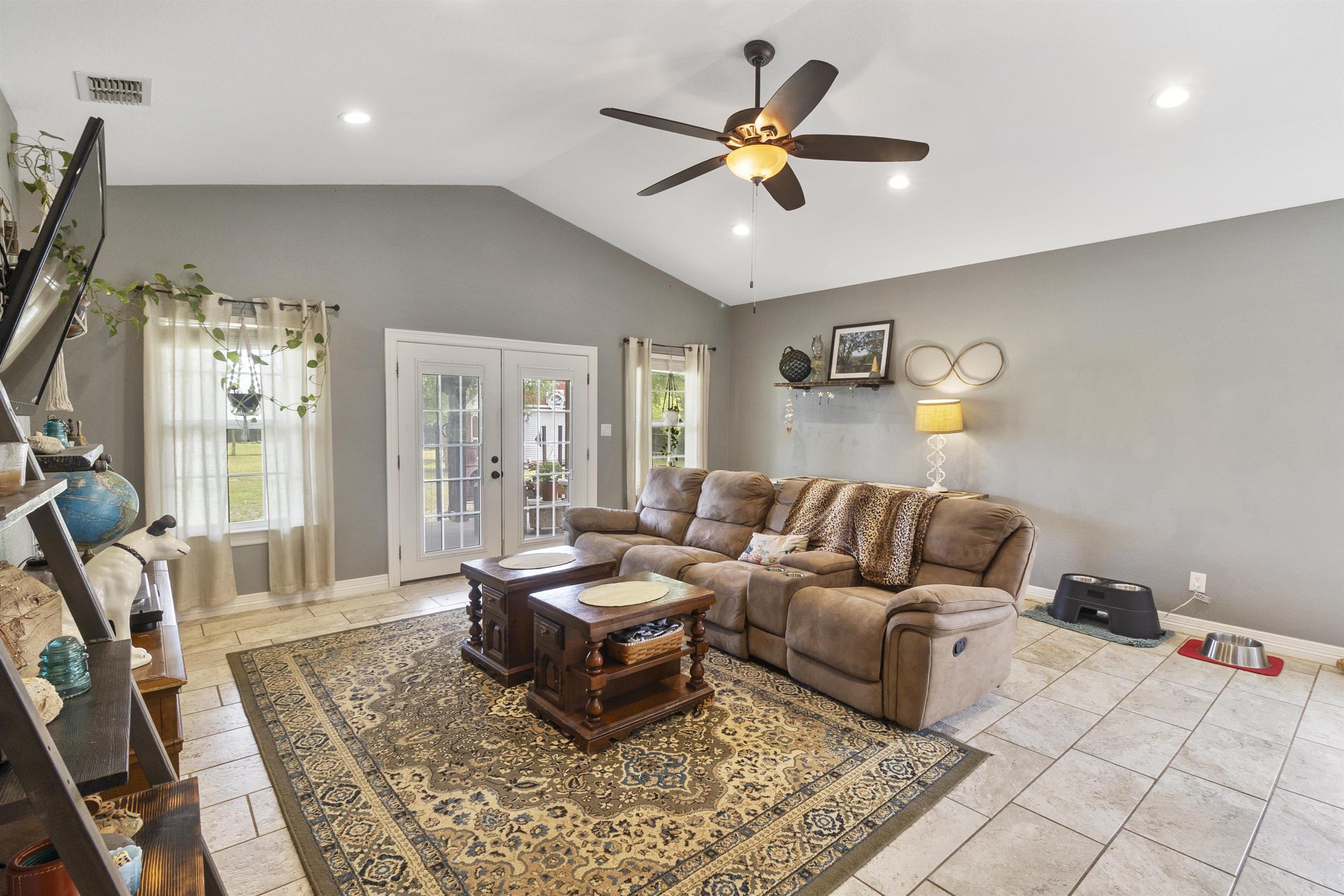 480 Indian Wells Drive