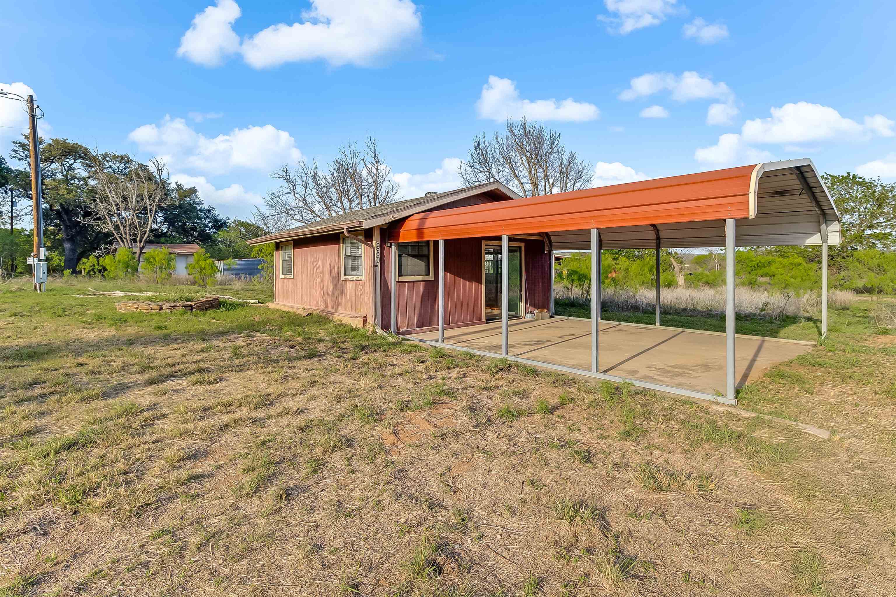 950 County Road 221