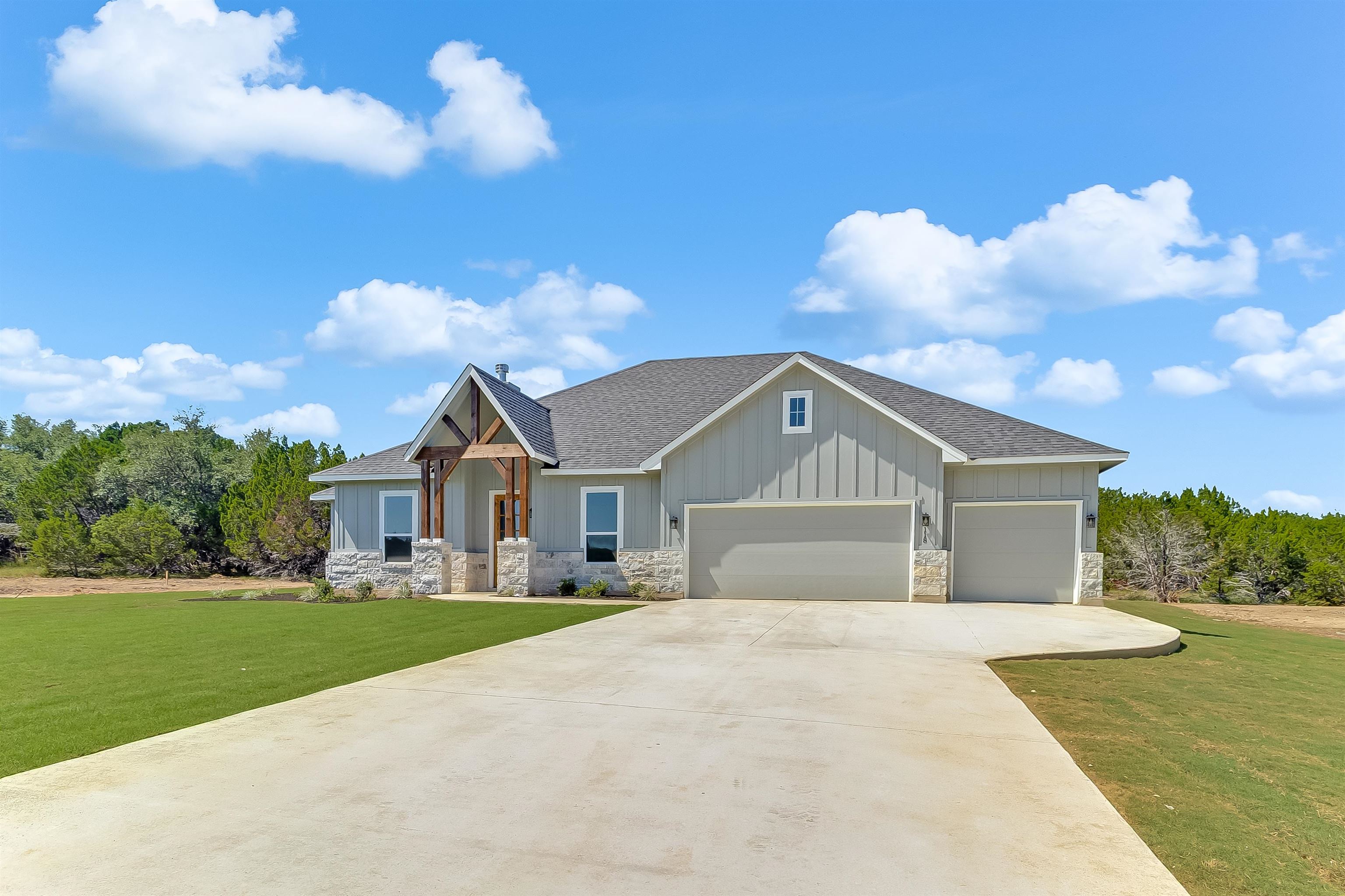 118 Rosebud Ranch Road