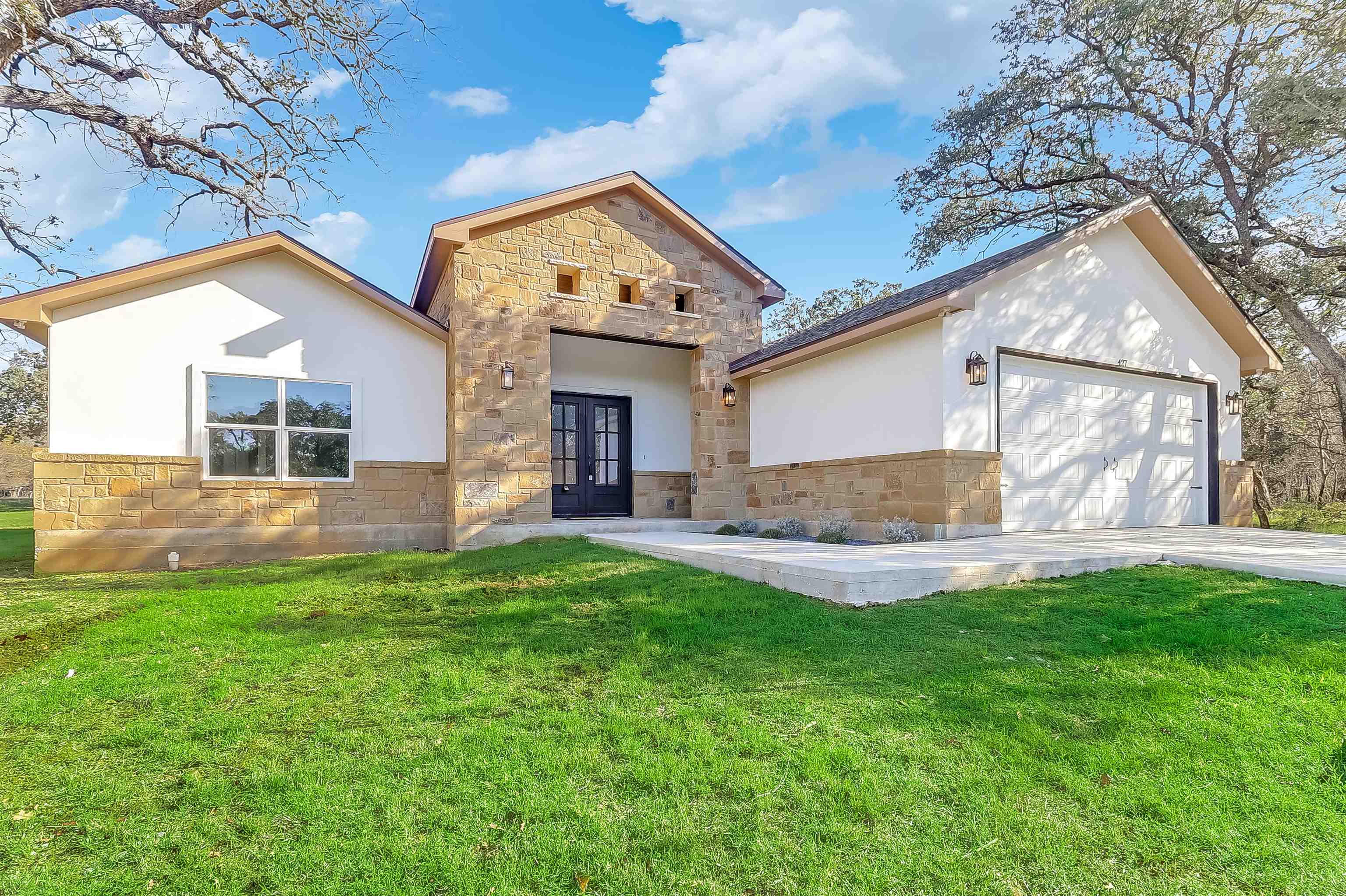427 E Castleshoals Dr