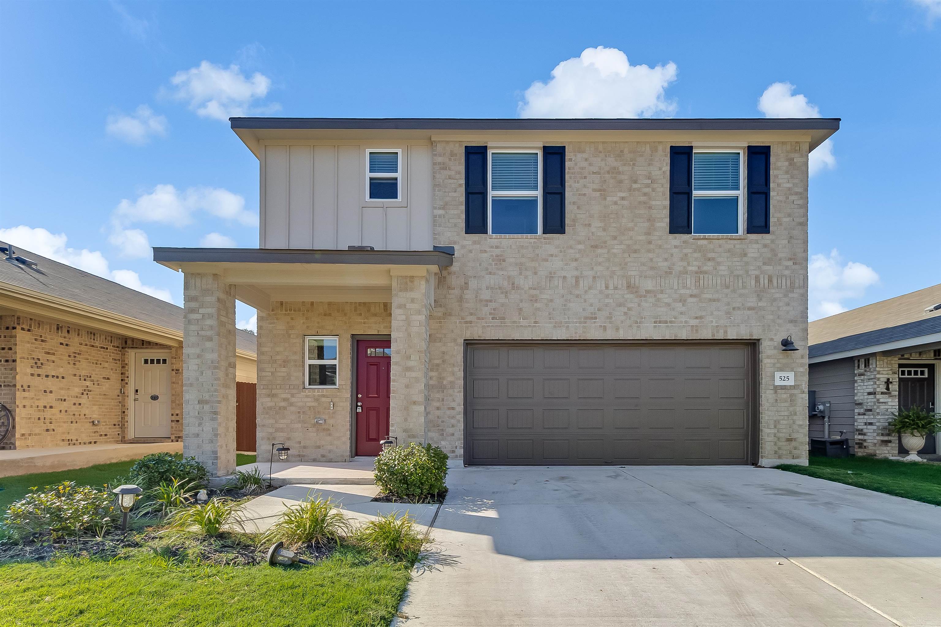 525 Longmount Cove