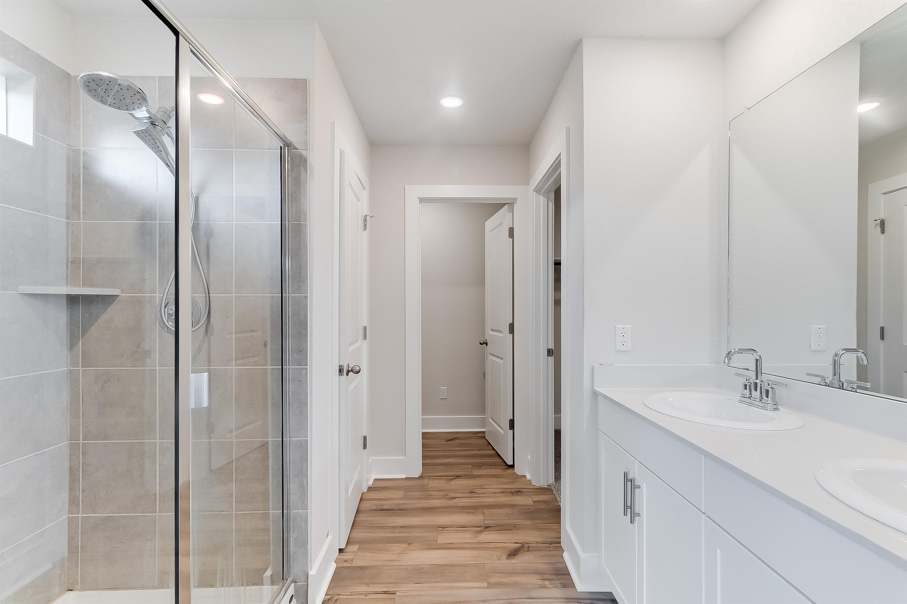 525 Longmount Cove