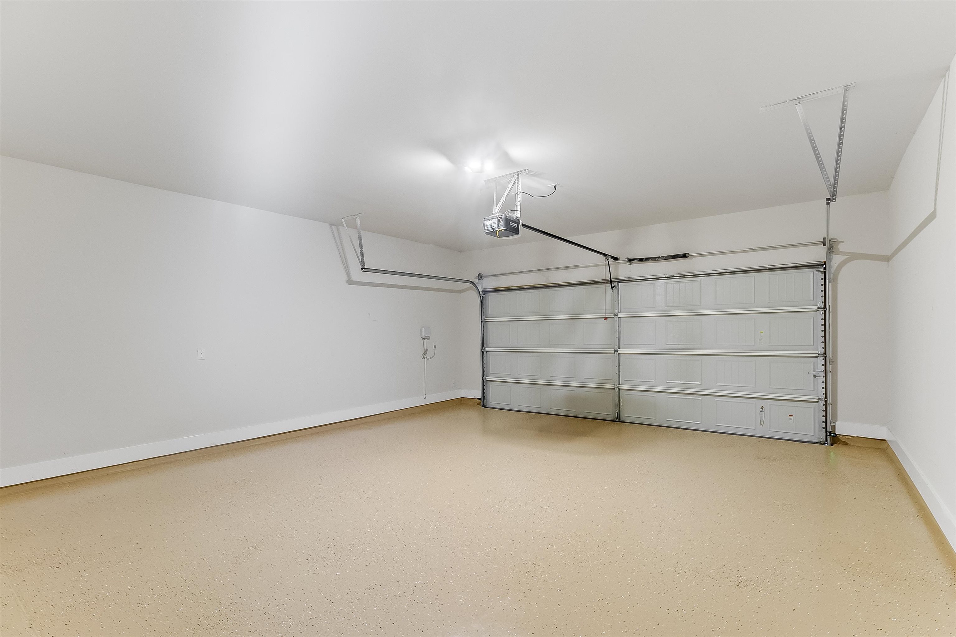 525 Longmount Cove