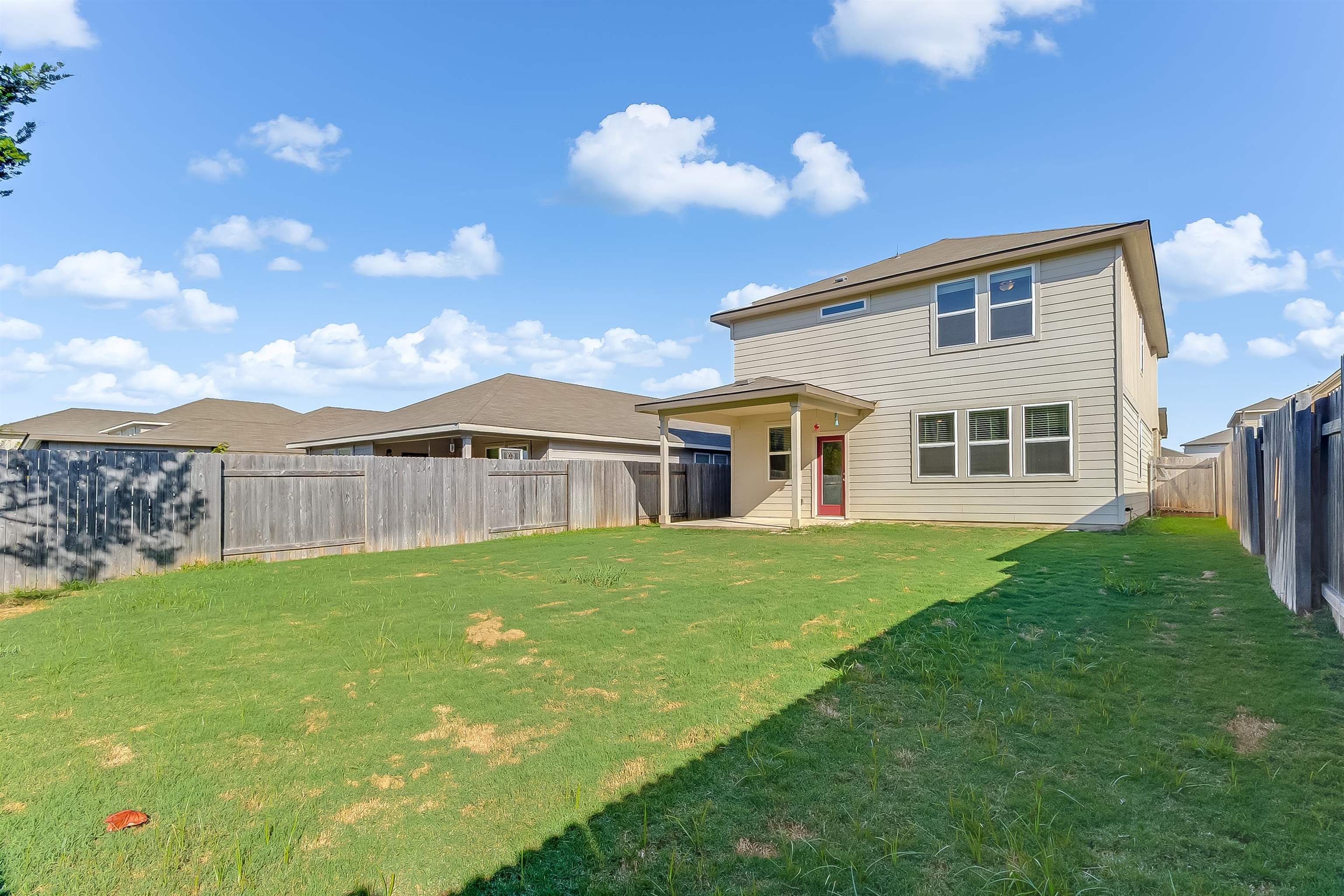525 Longmount Cove