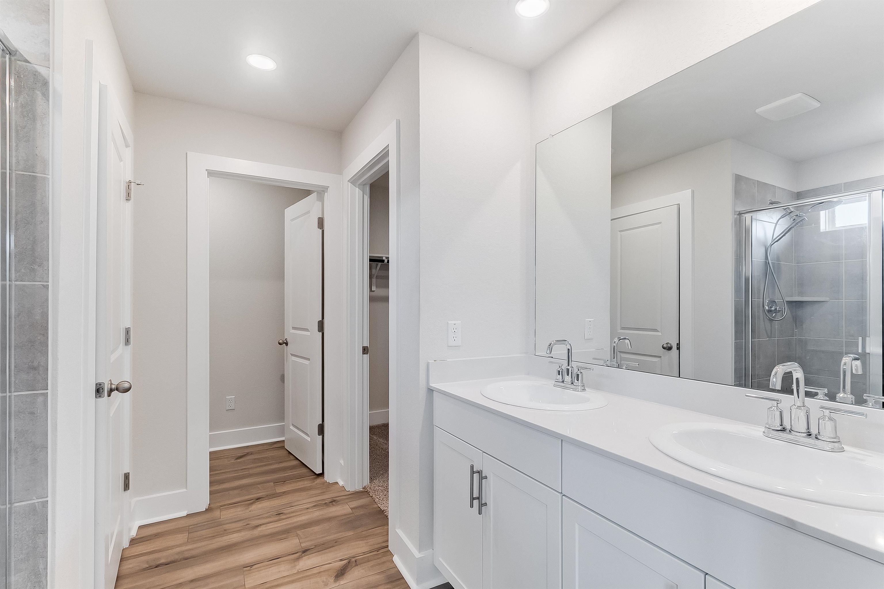 525 Longmount Cove