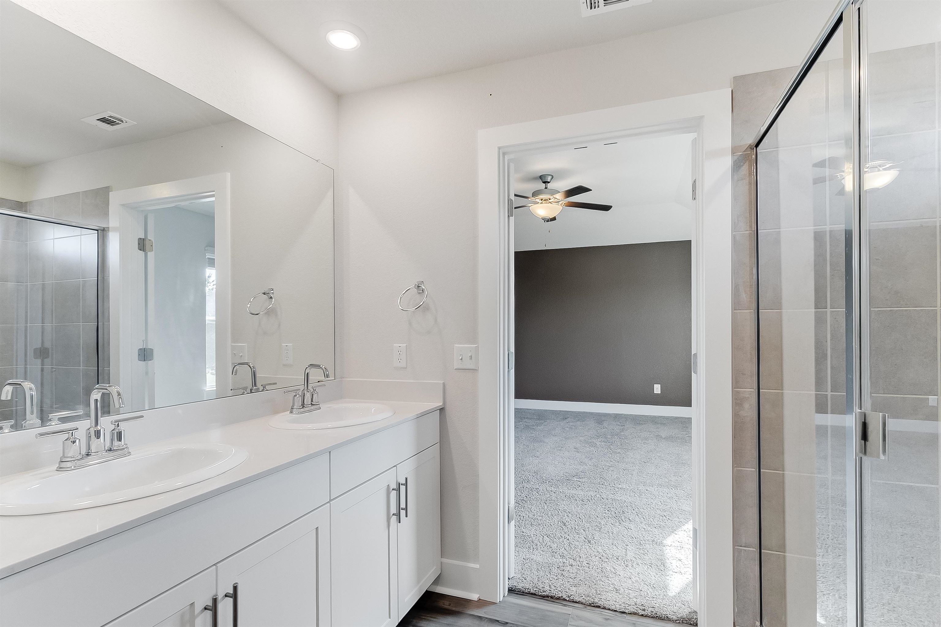 525 Longmount Cove