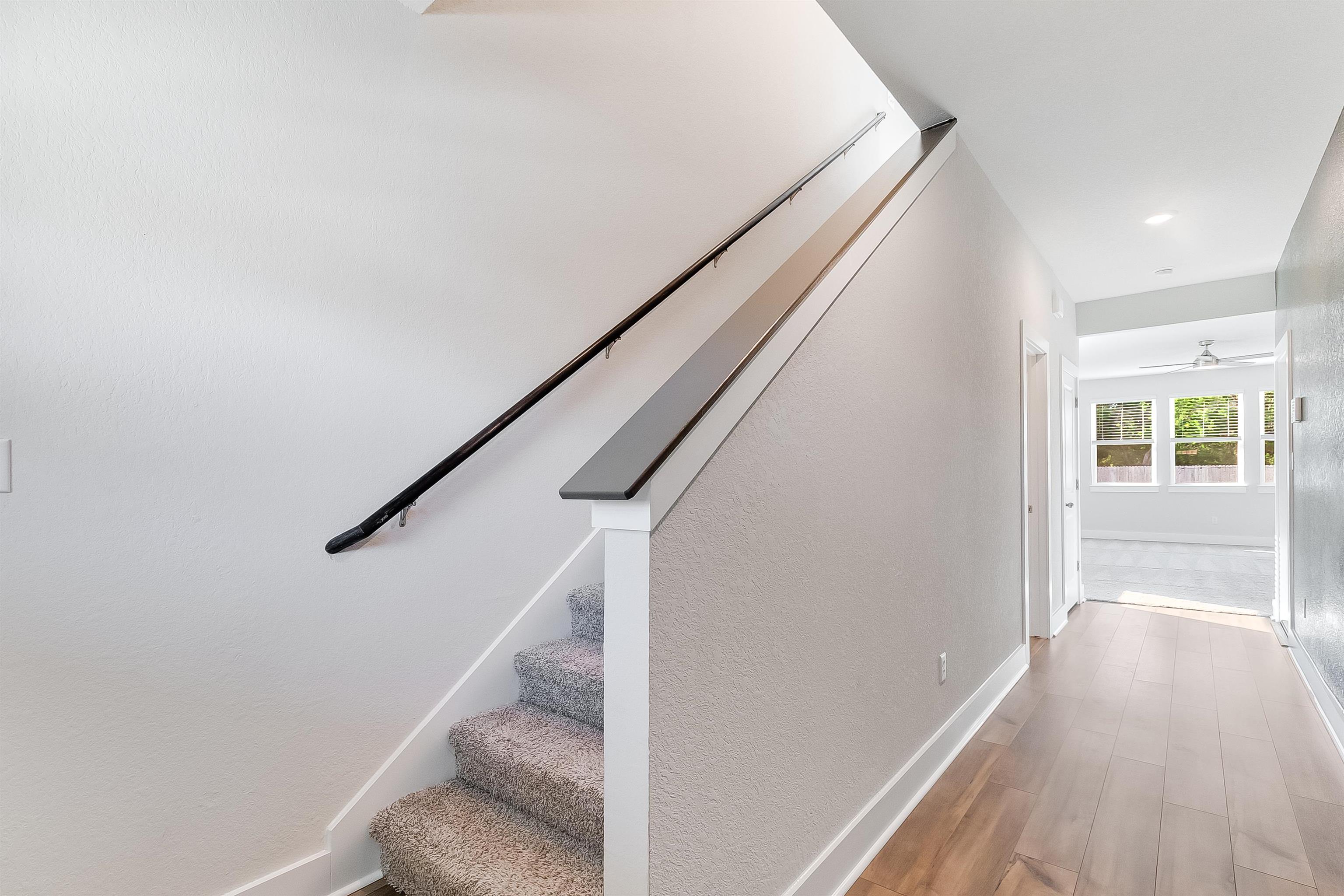525 Longmount Cove
