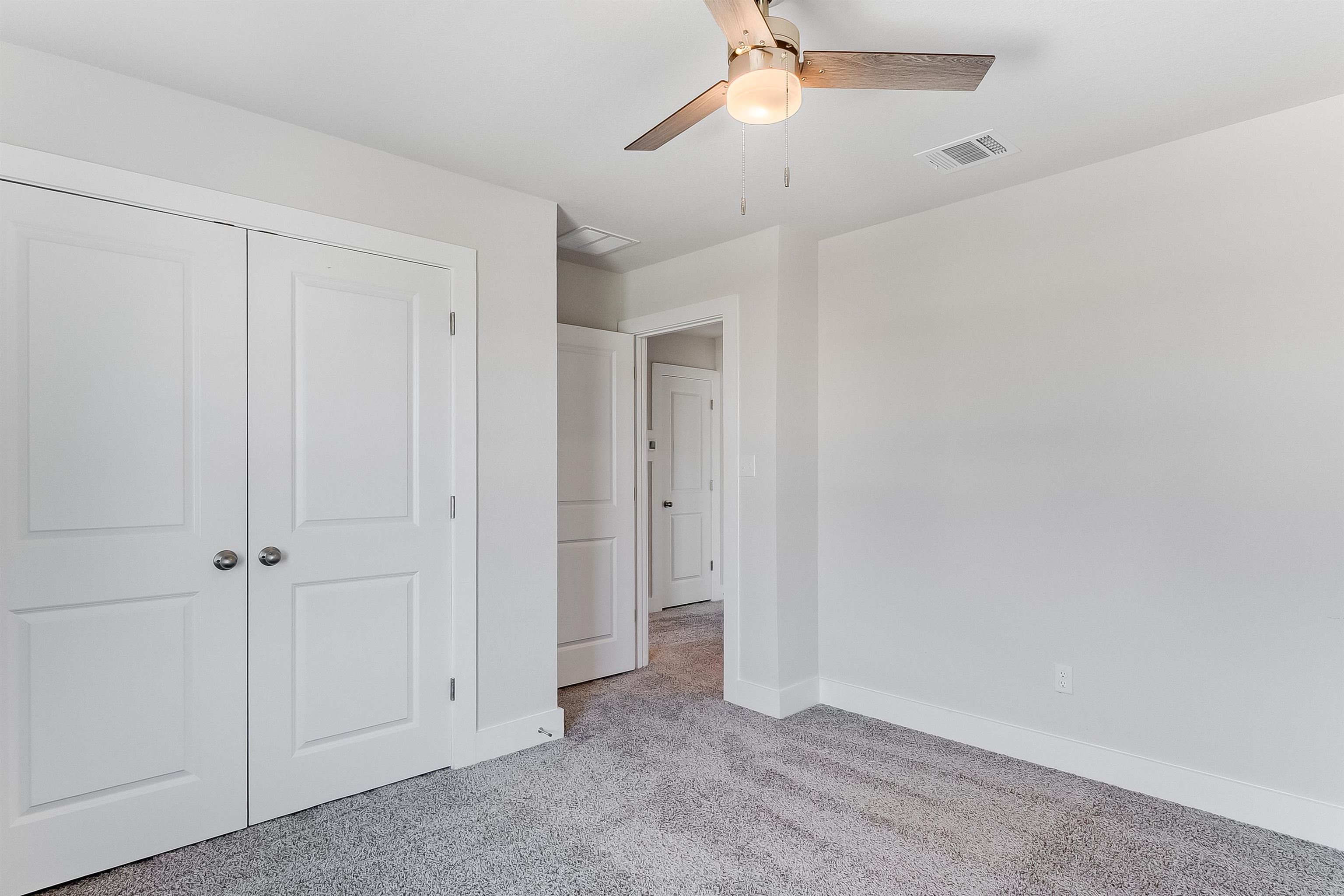 525 Longmount Cove
