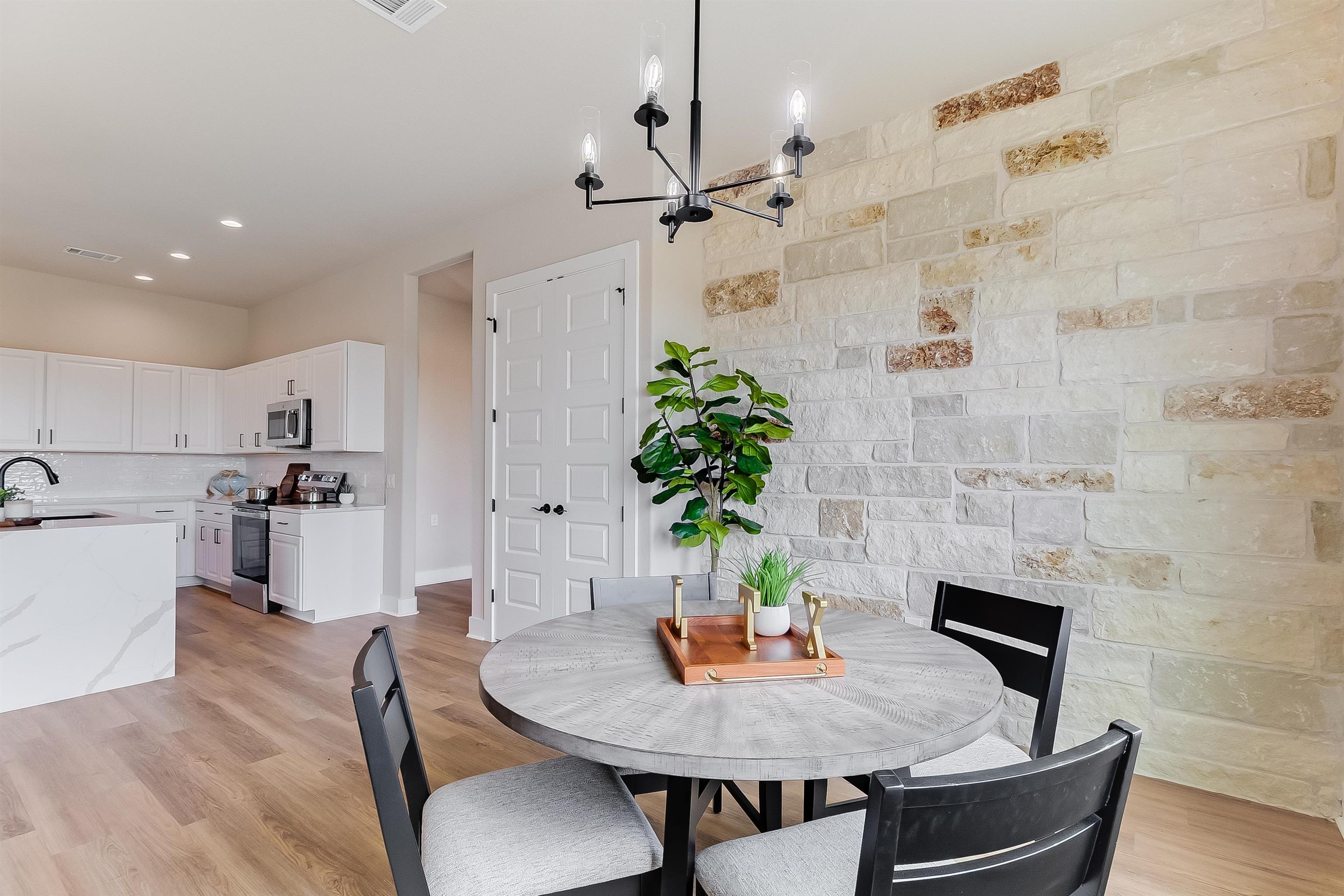 111 S Draper Lane