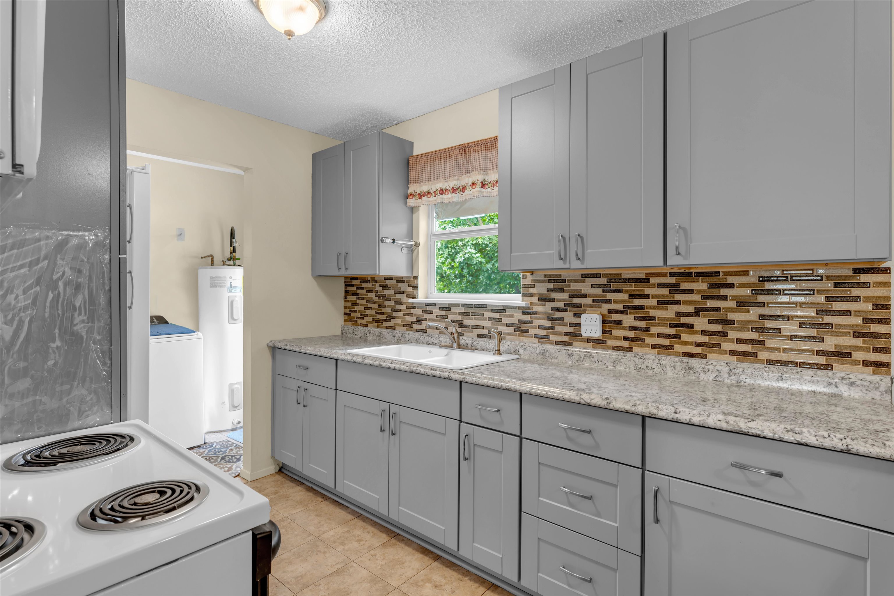 1607 Oatman