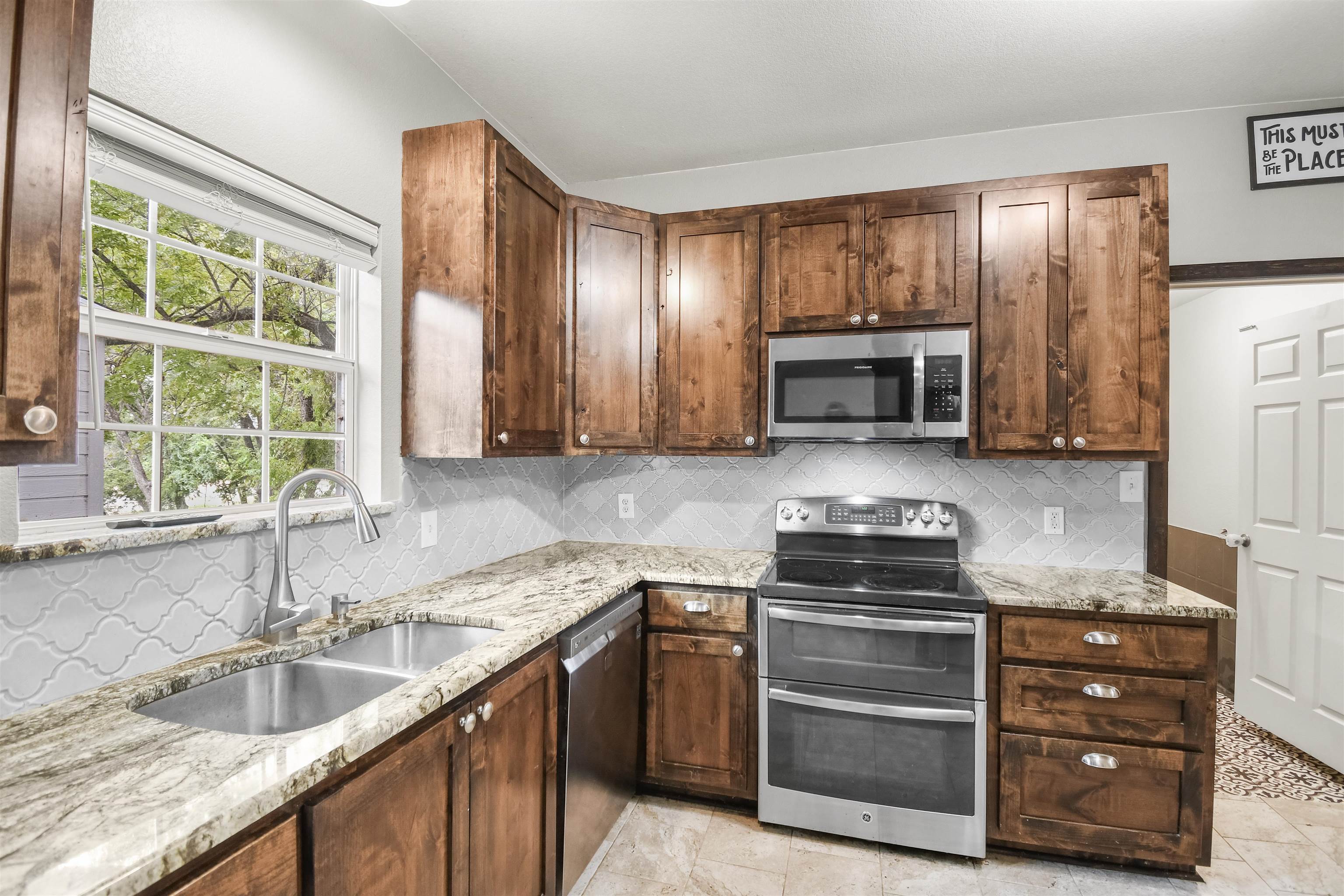 6450 River Oaks Drive