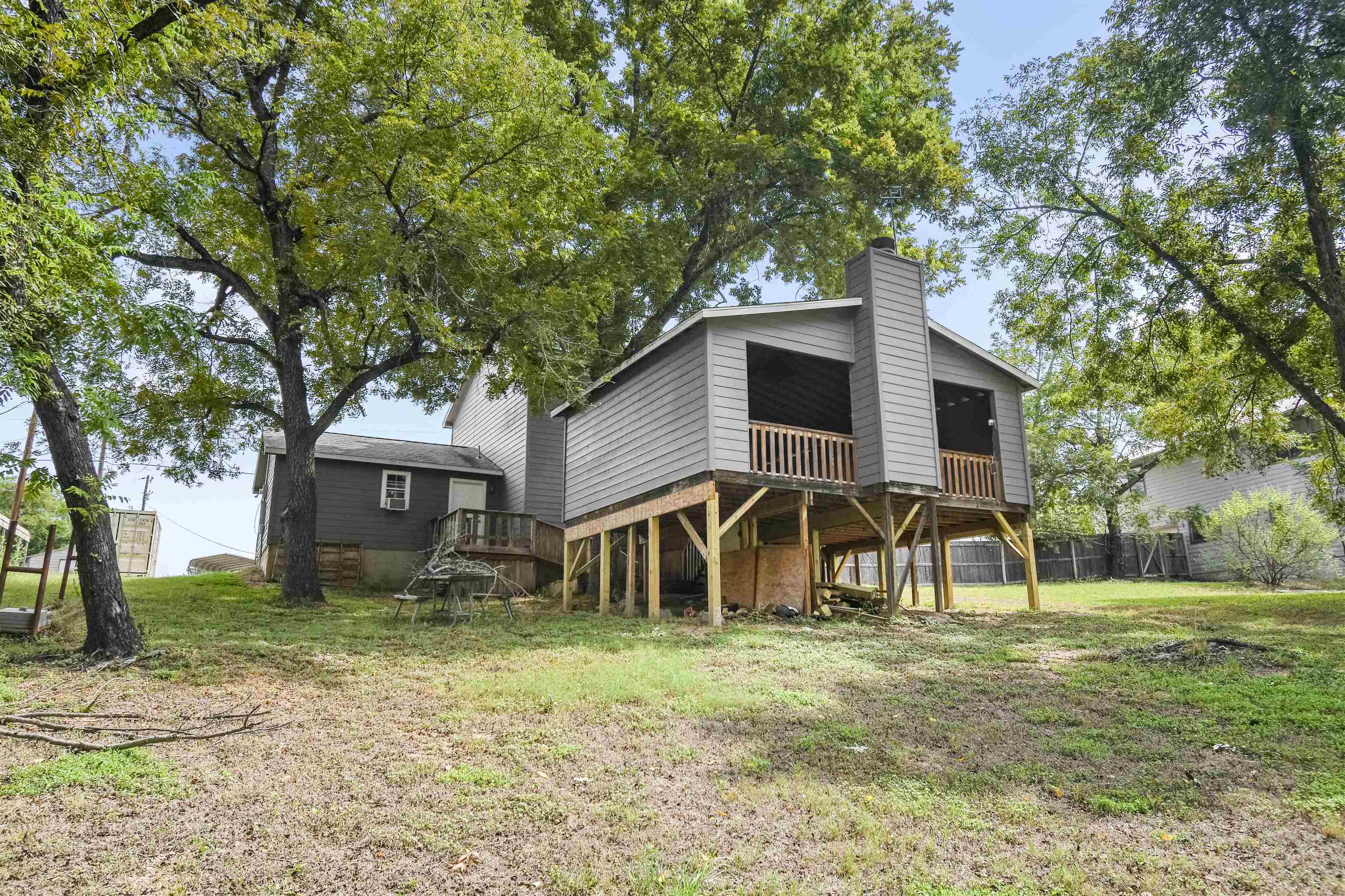 6450 River Oaks Drive
