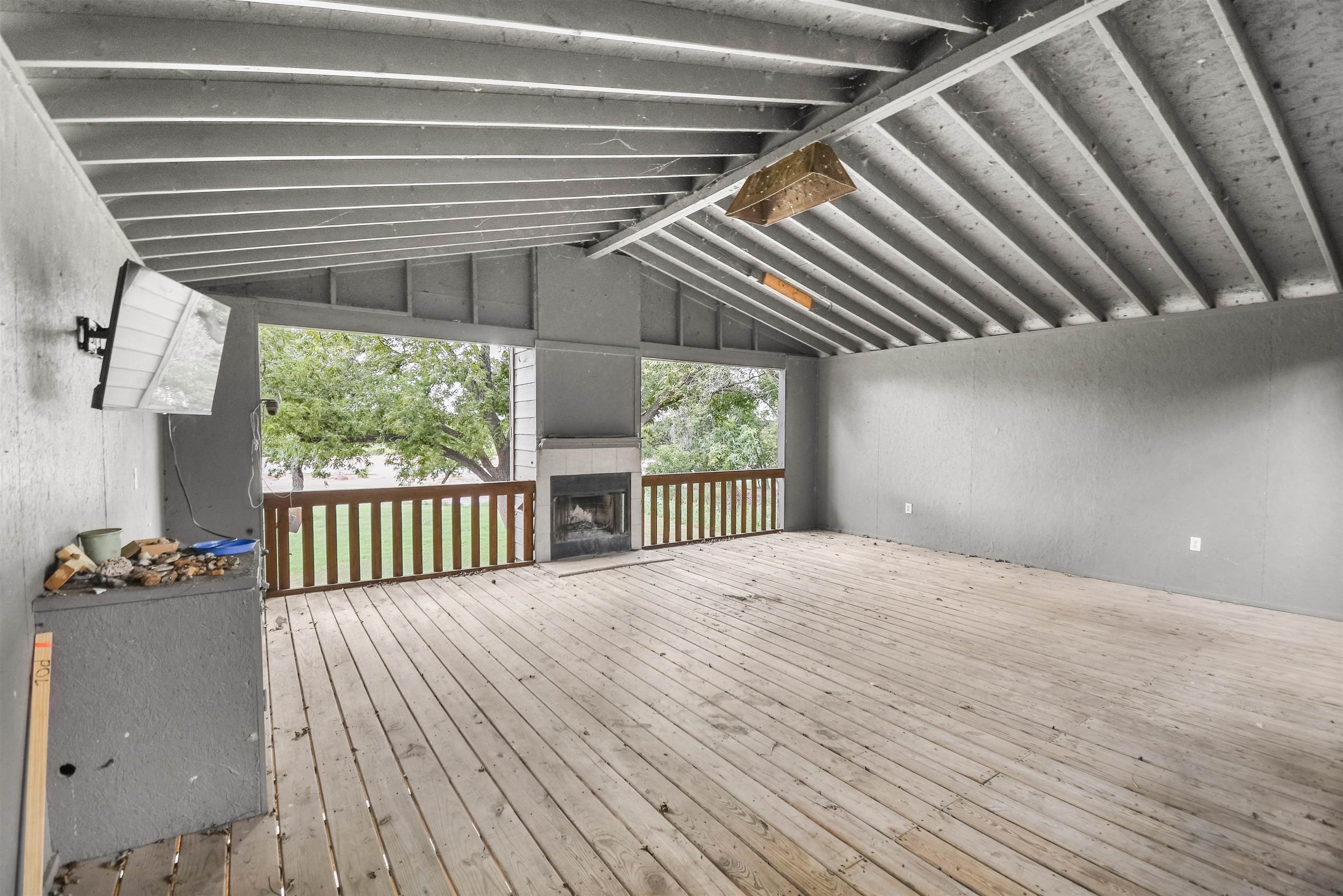 6450 River Oaks Drive