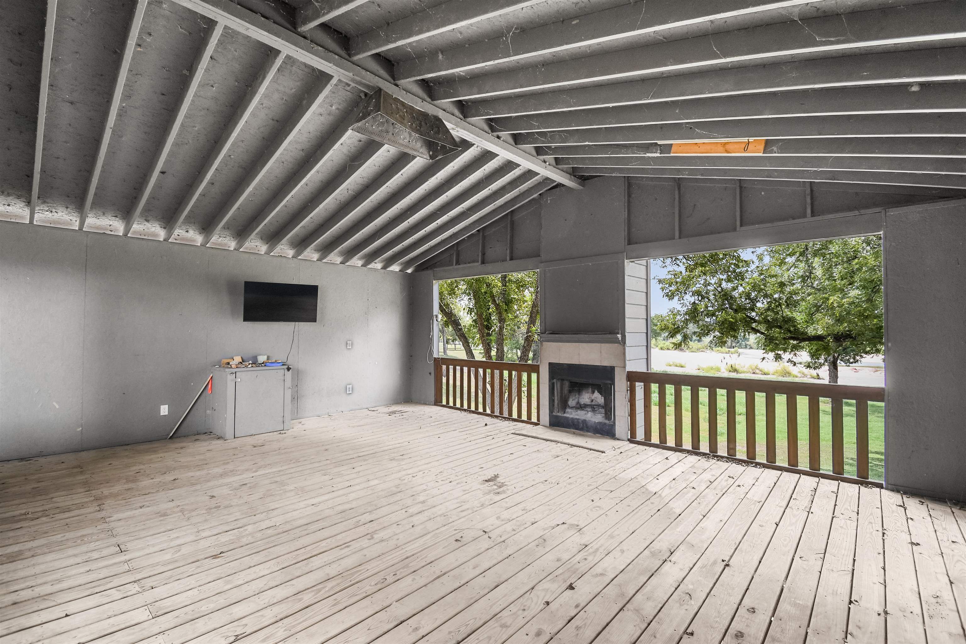 6450 River Oaks Drive