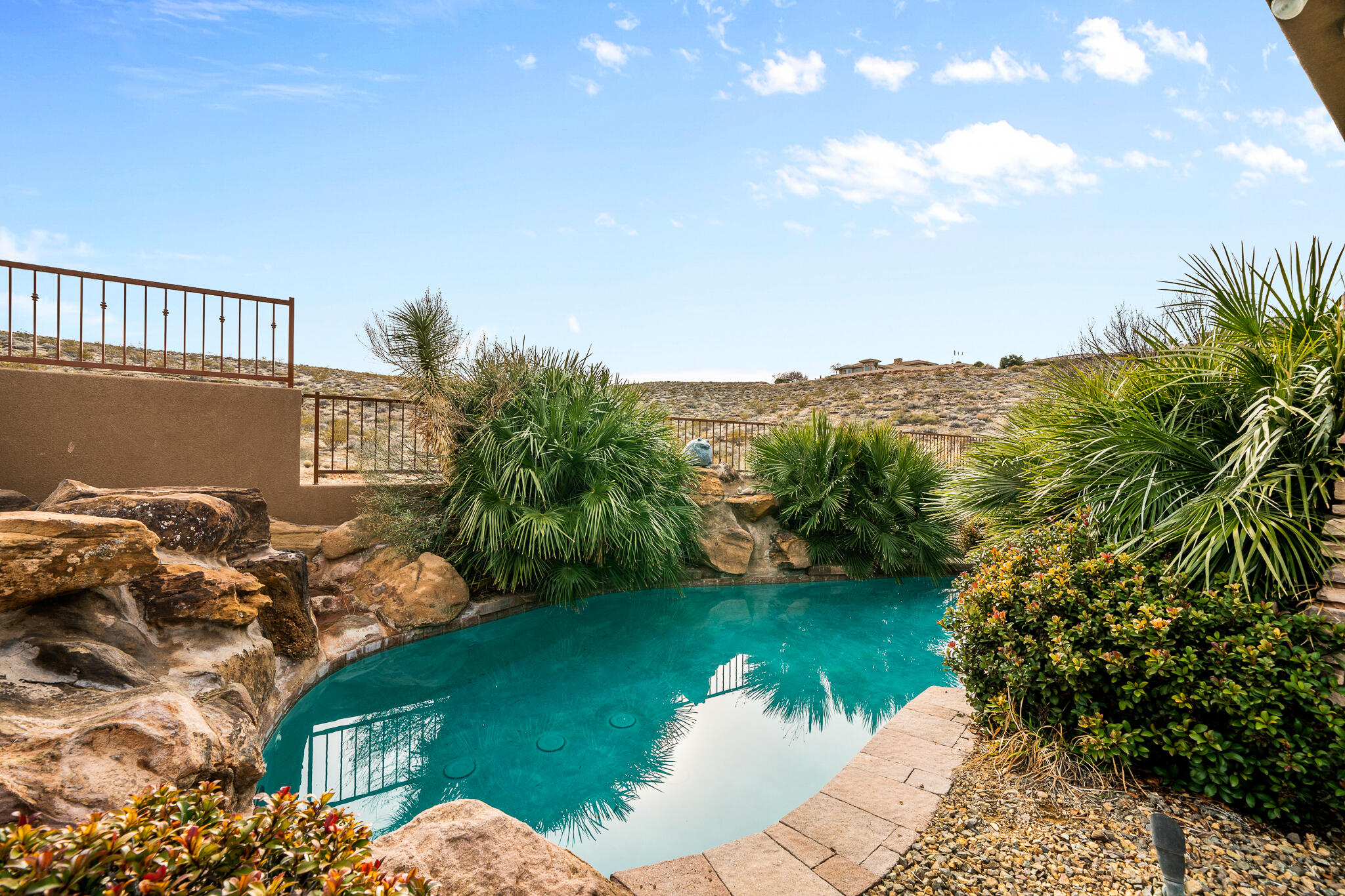 2442 E Granite Way