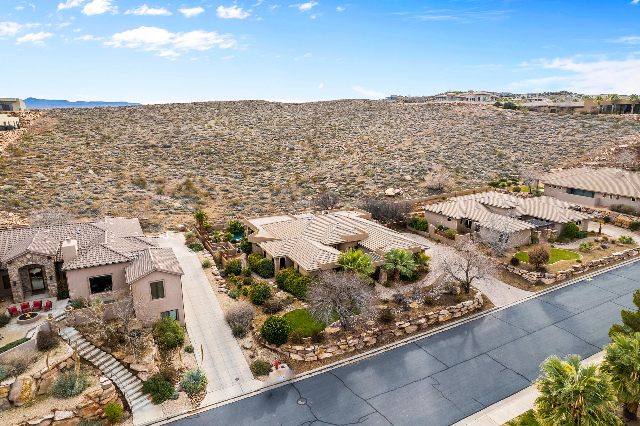 2442 E Granite Way