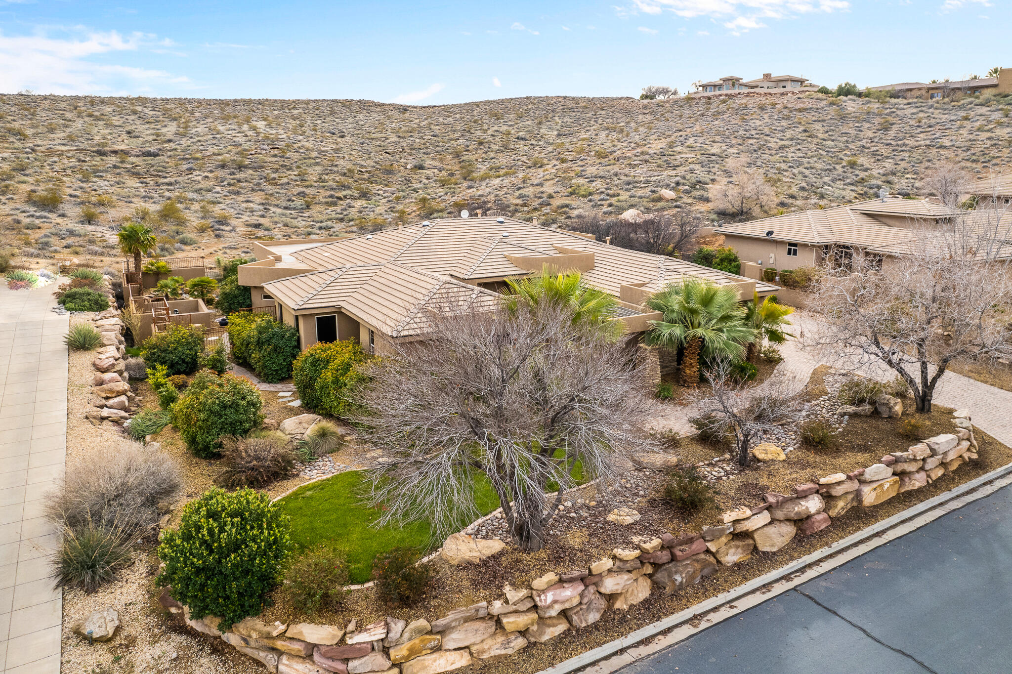 2442 E Granite Way