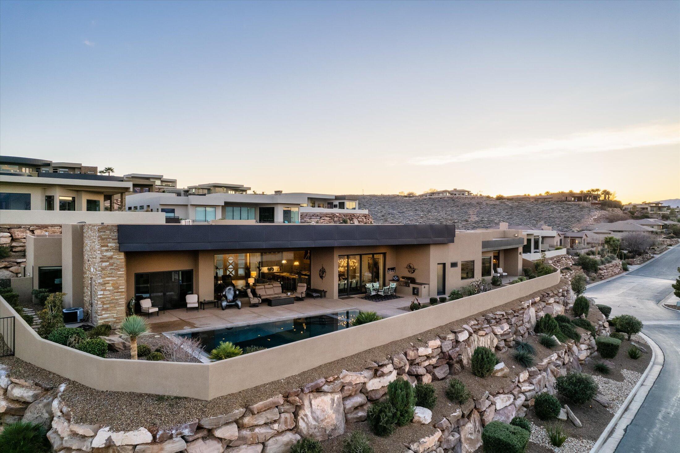 1767 Rhyolite LN