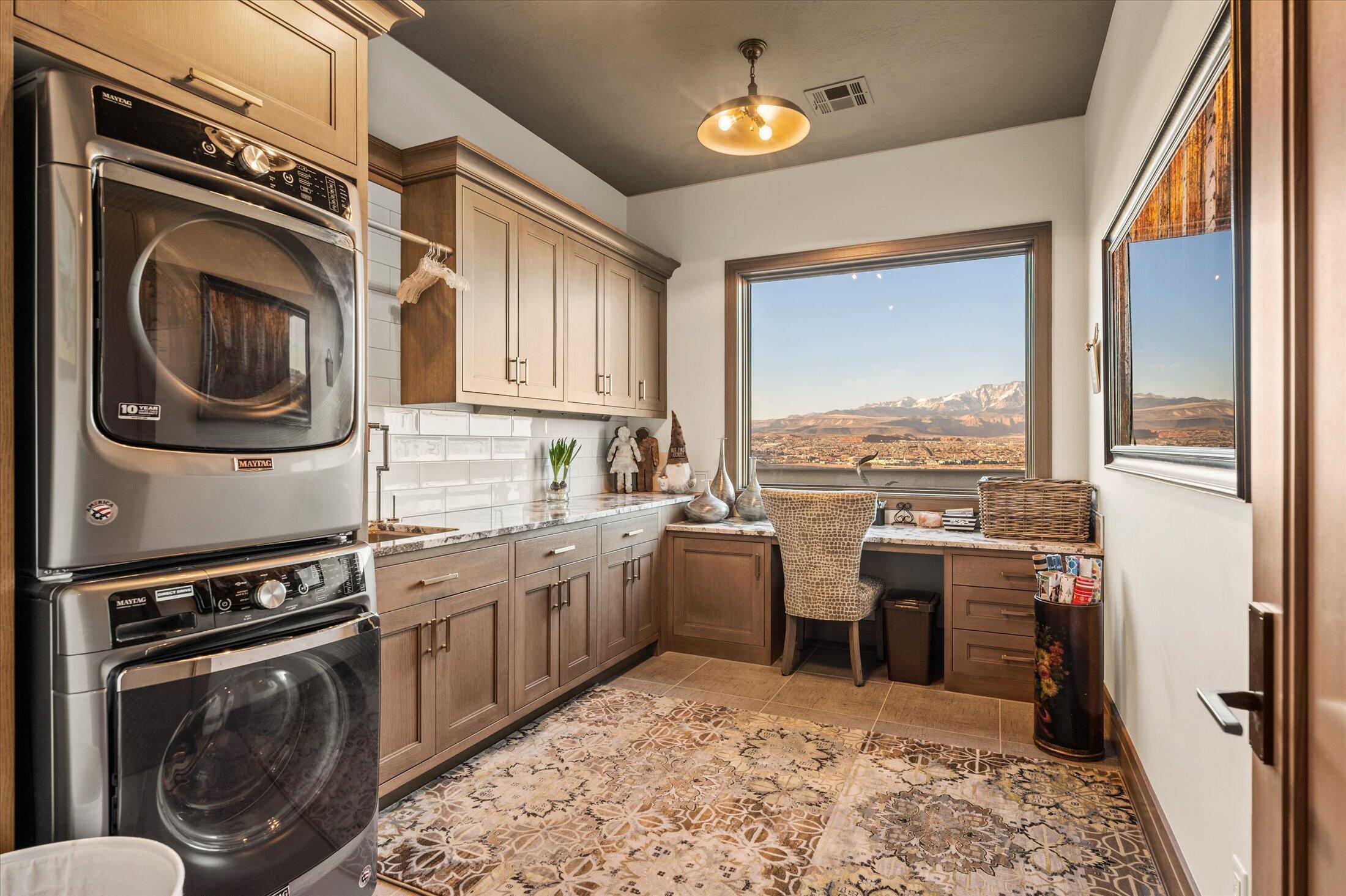 1767 Rhyolite LN