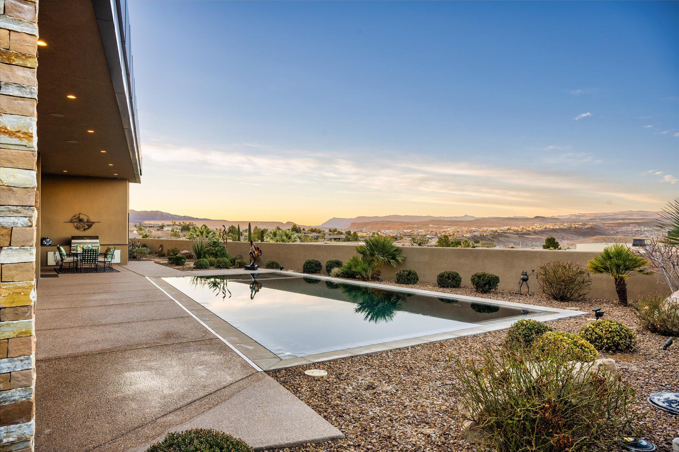 1767 Rhyolite LN