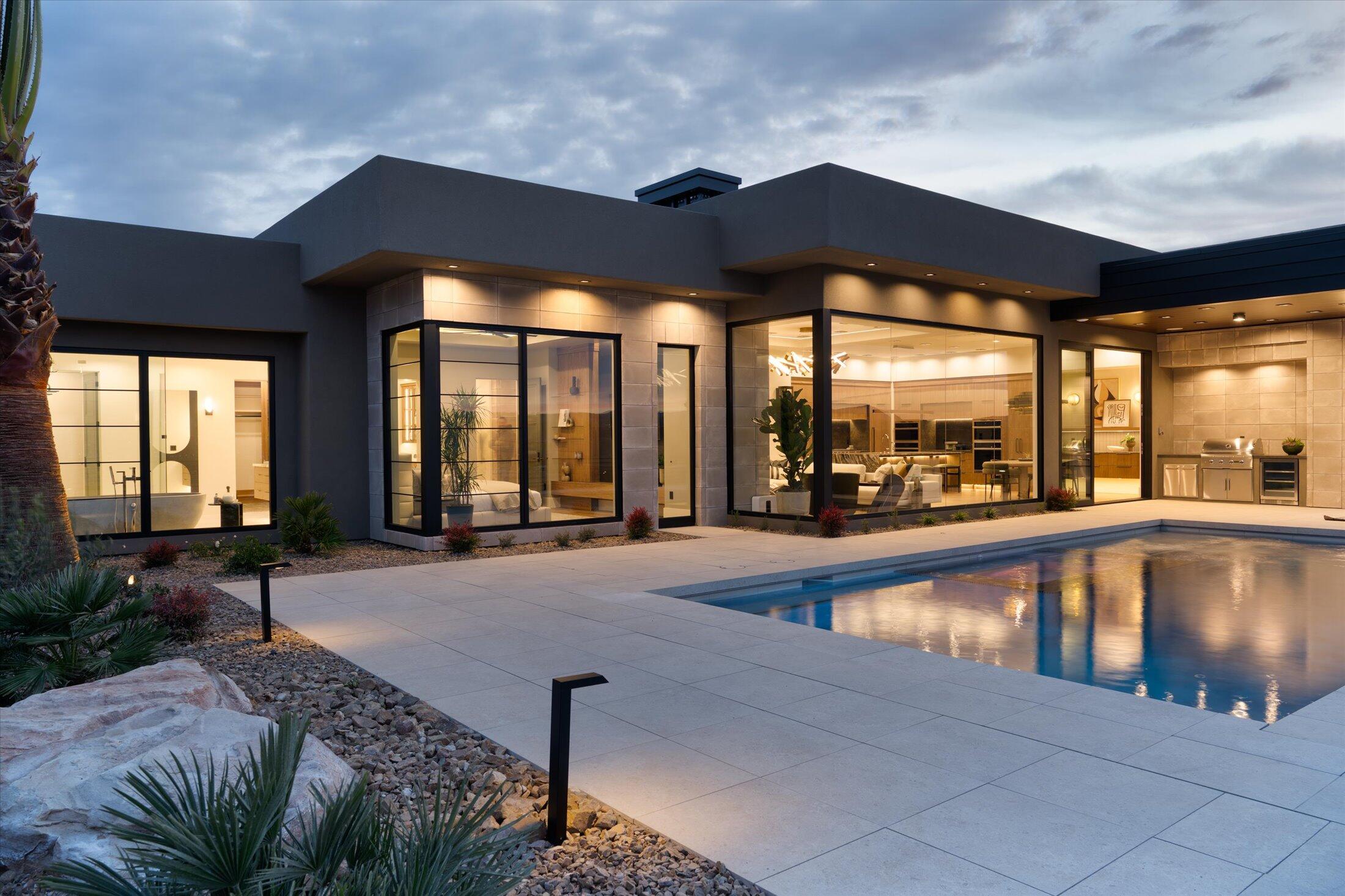 2708 E Shale CIR