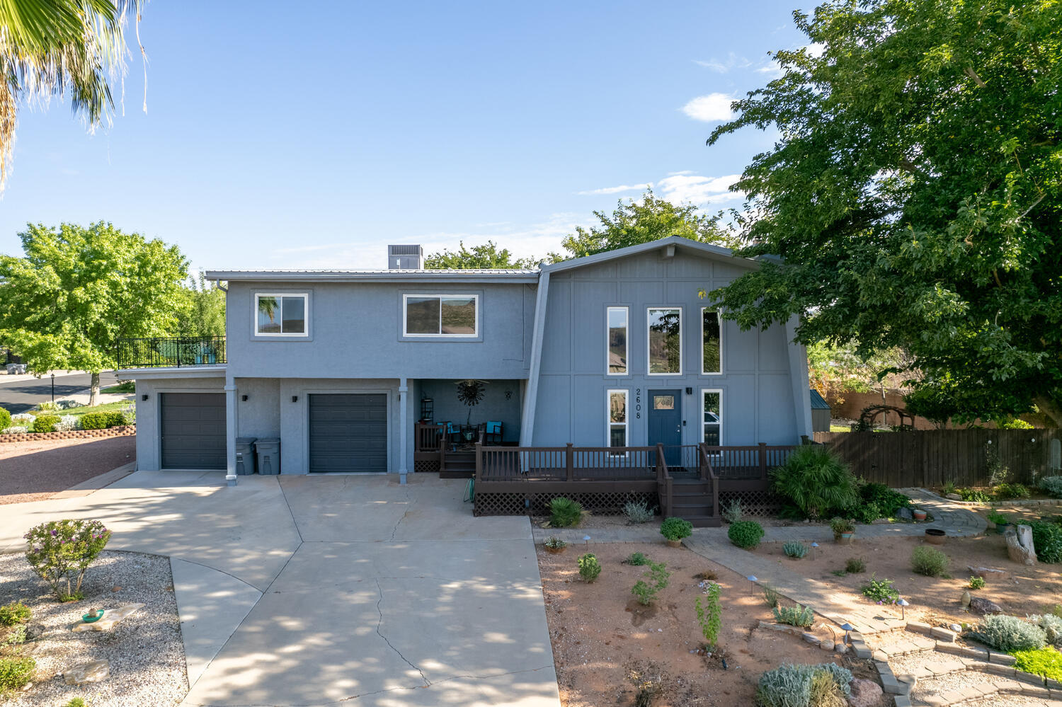 2608 W Circle DR