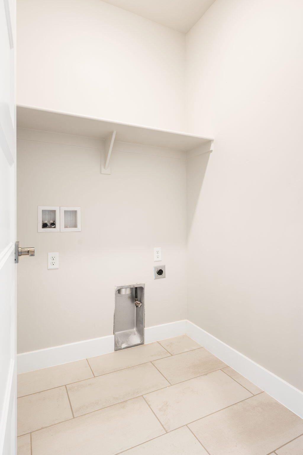 633 E Elmbrook Unit: 98