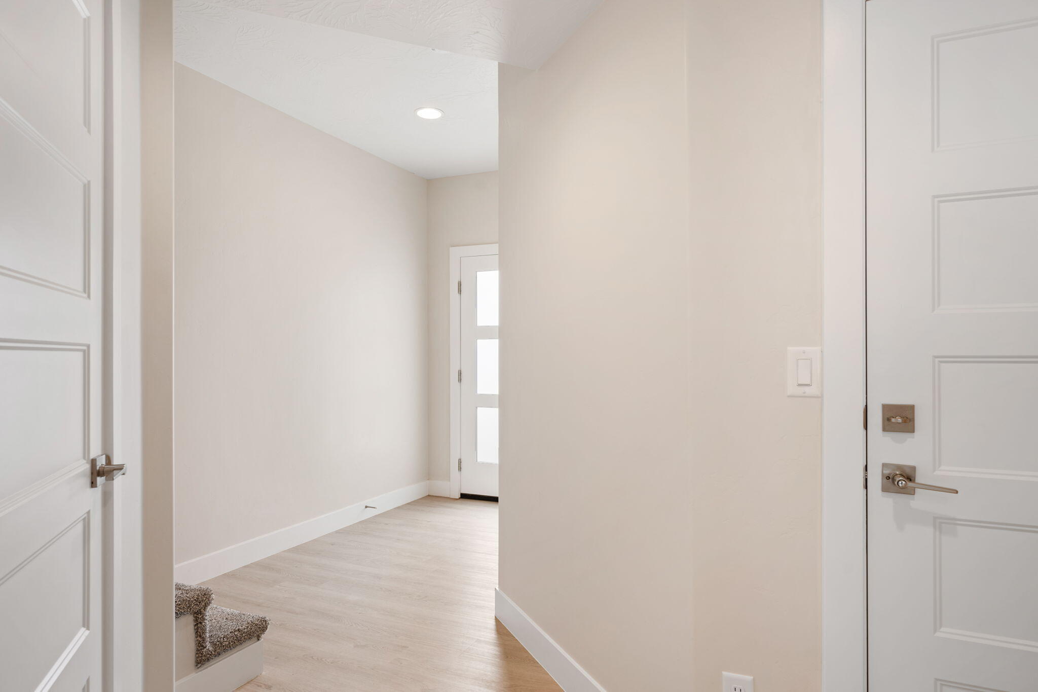 633 E Elmbrook Unit: 98