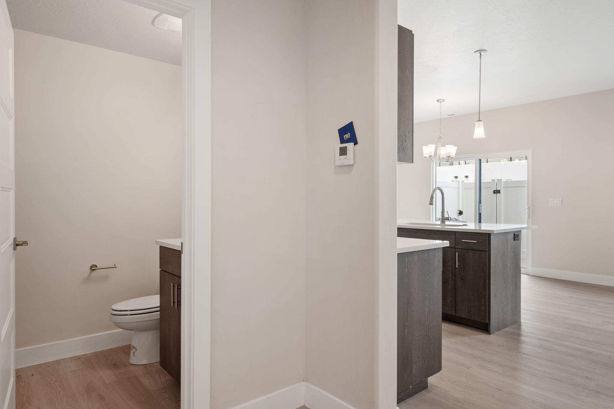 633 E Elmbrook Unit: 98