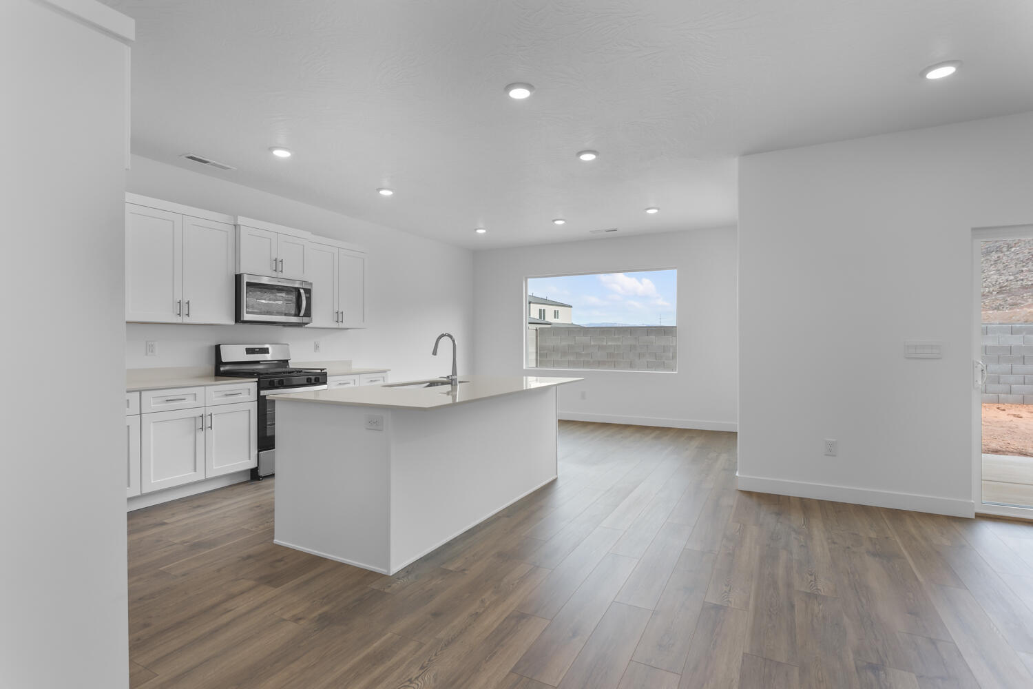 1634 S Star Springs DR Unit: 107