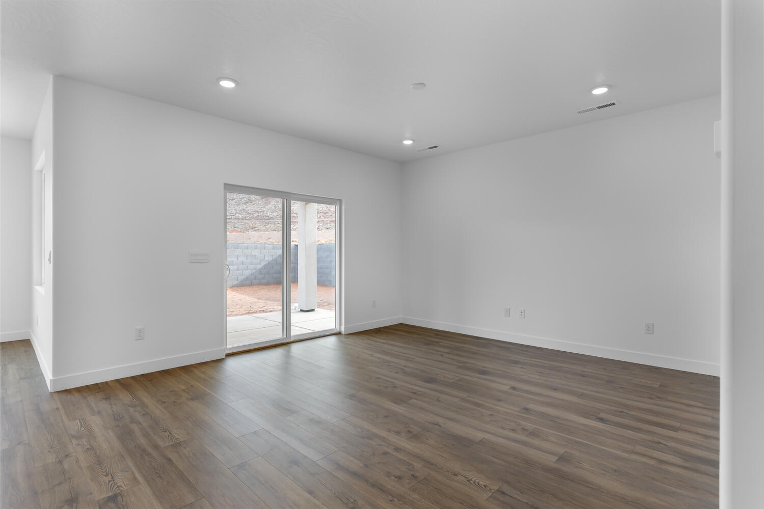 1634 S Star Springs DR Unit: 107