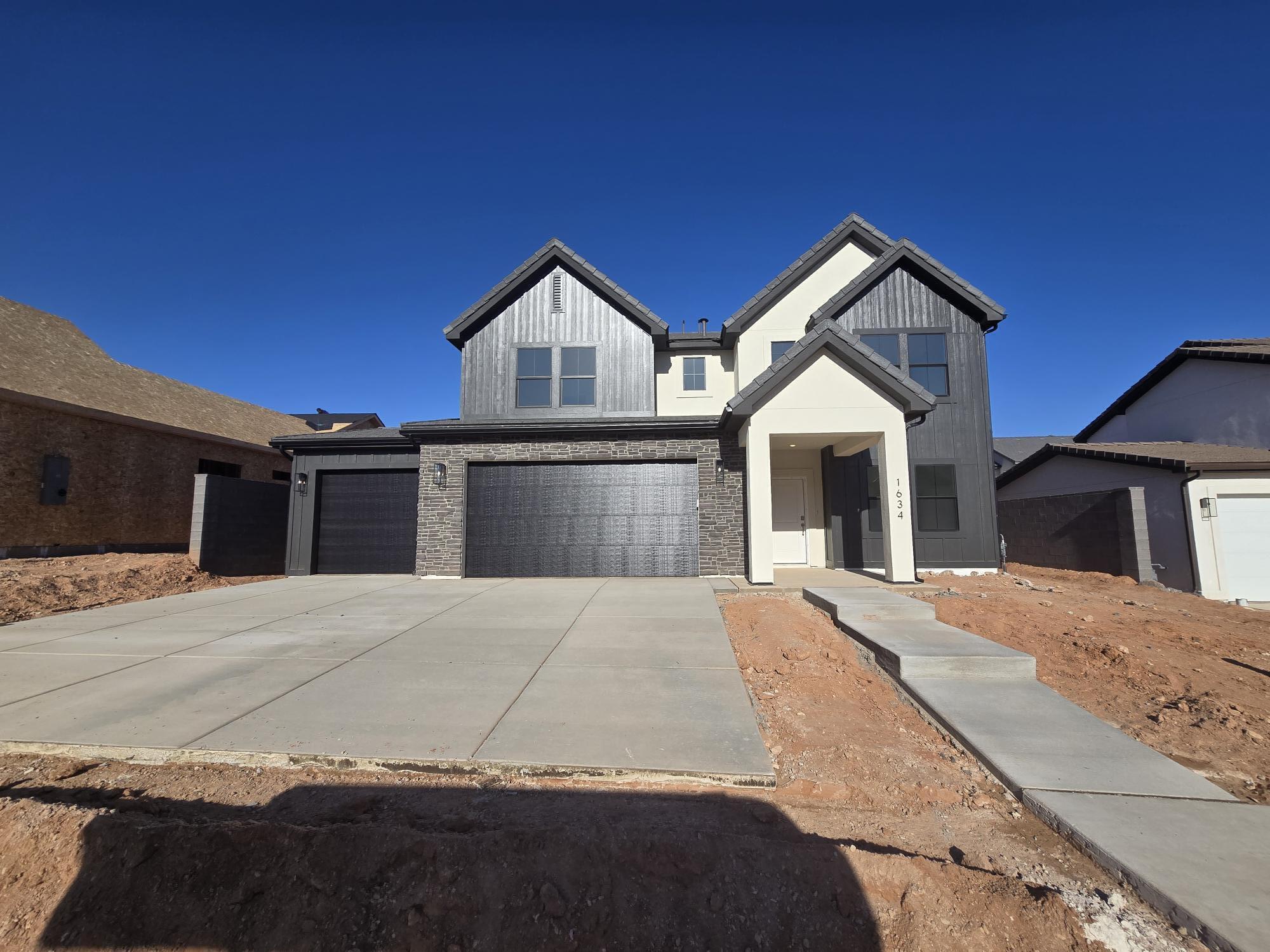 1634 S Star Springs DR Unit: 107