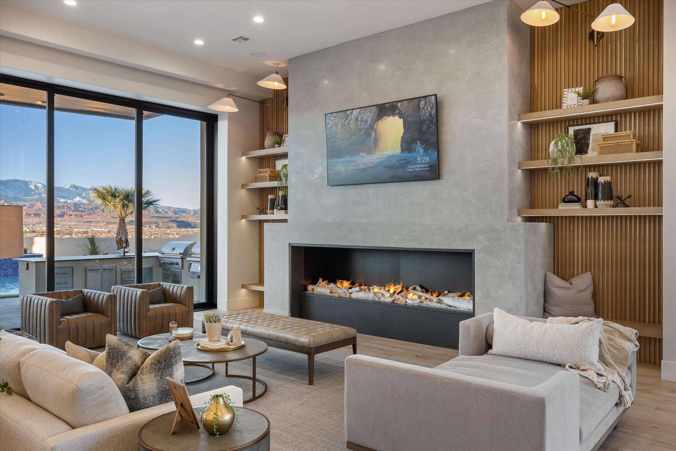 2869 E Diamond Ridge DR