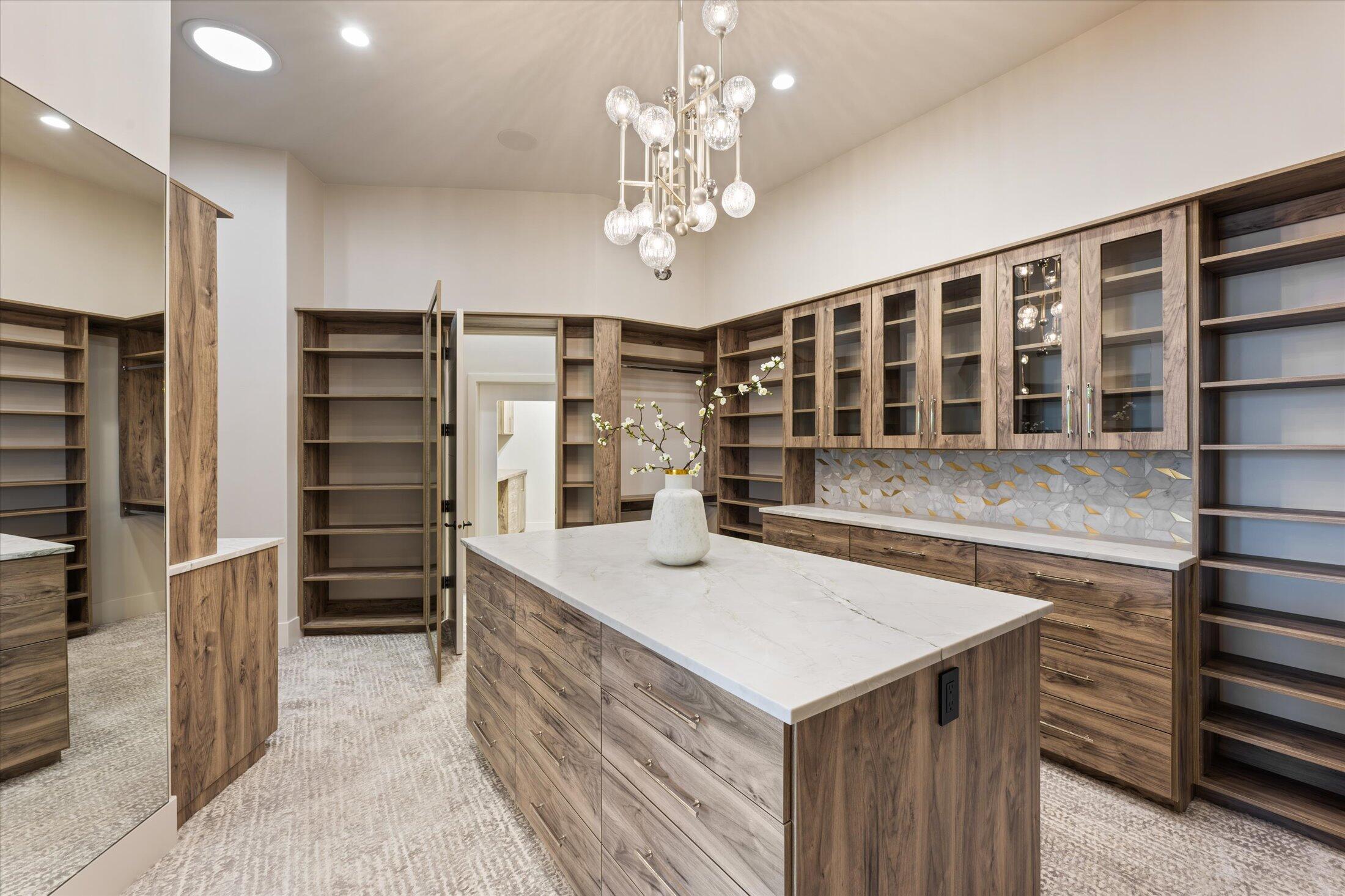 2869 E Diamond Ridge DR