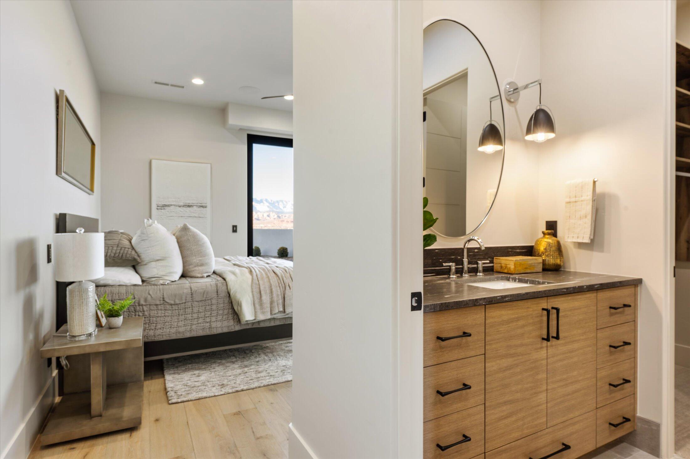 2869 E Diamond Ridge DR