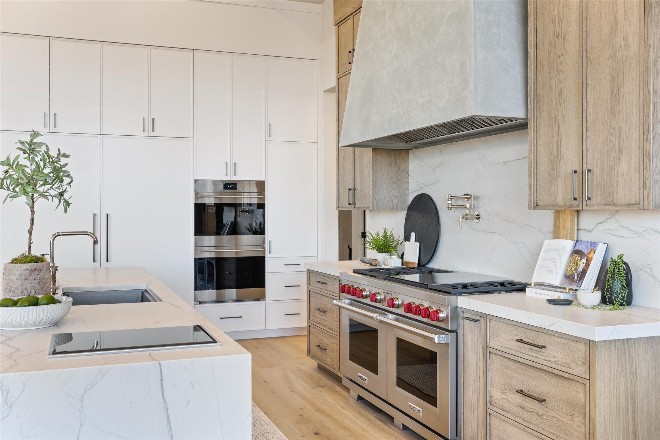 2869 E Diamond Ridge DR