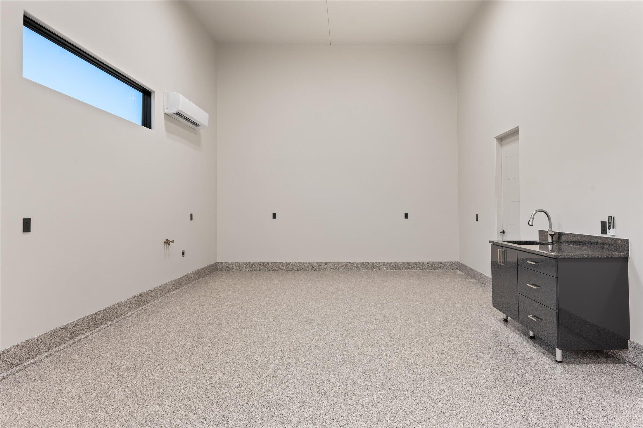 2869 E Diamond Ridge DR