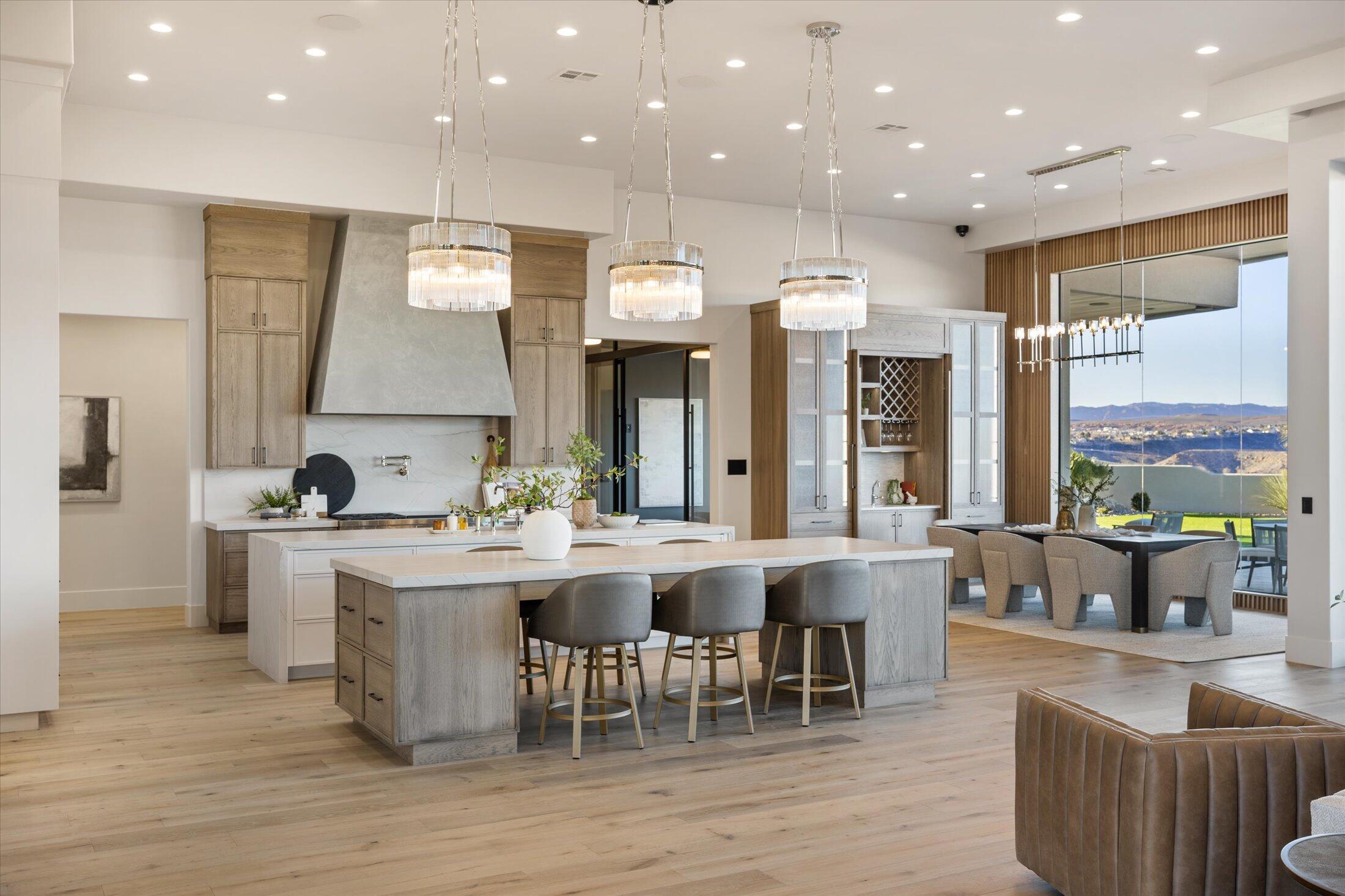 2869 E Diamond Ridge DR