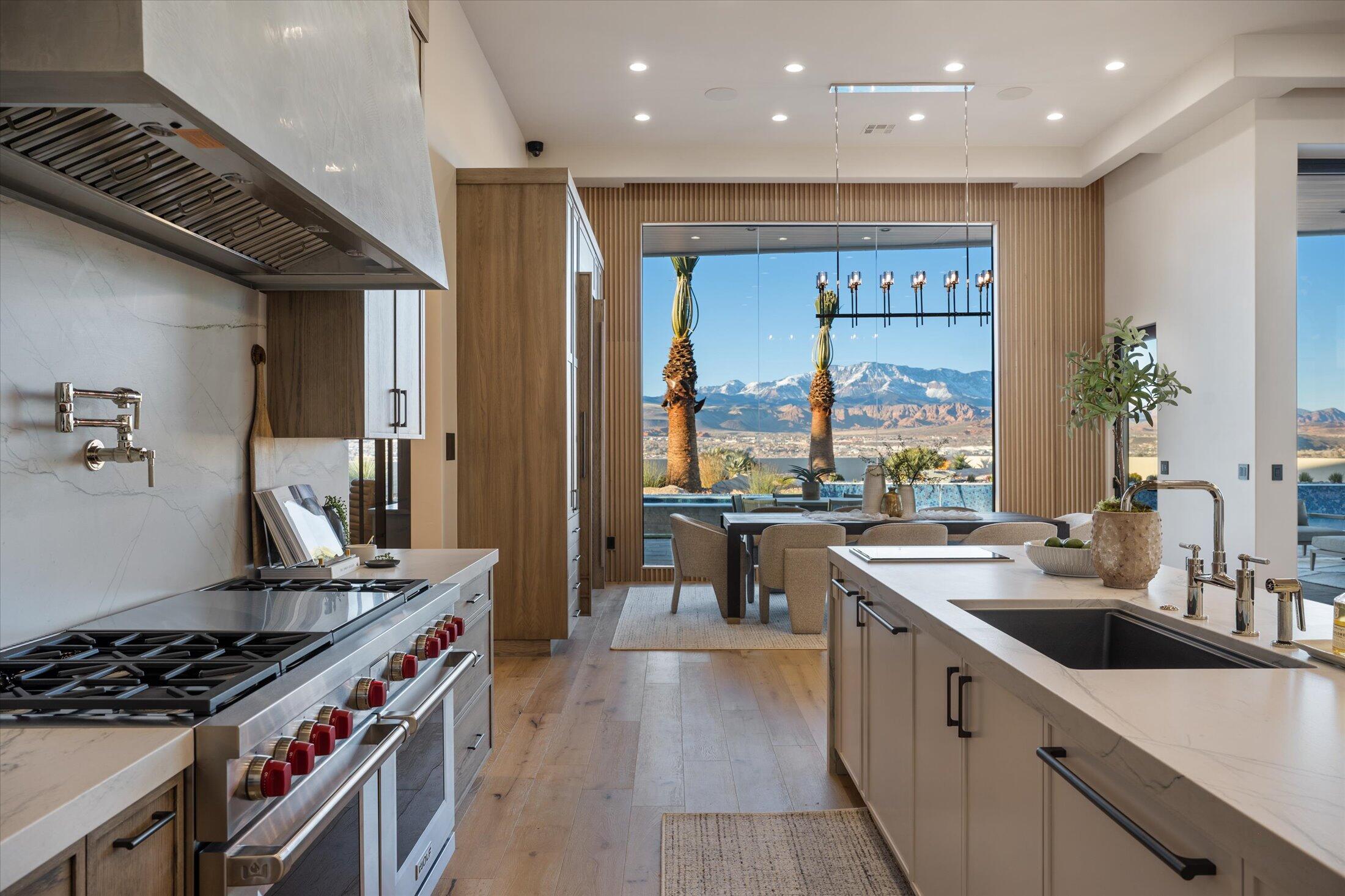 2869 E Diamond Ridge DR